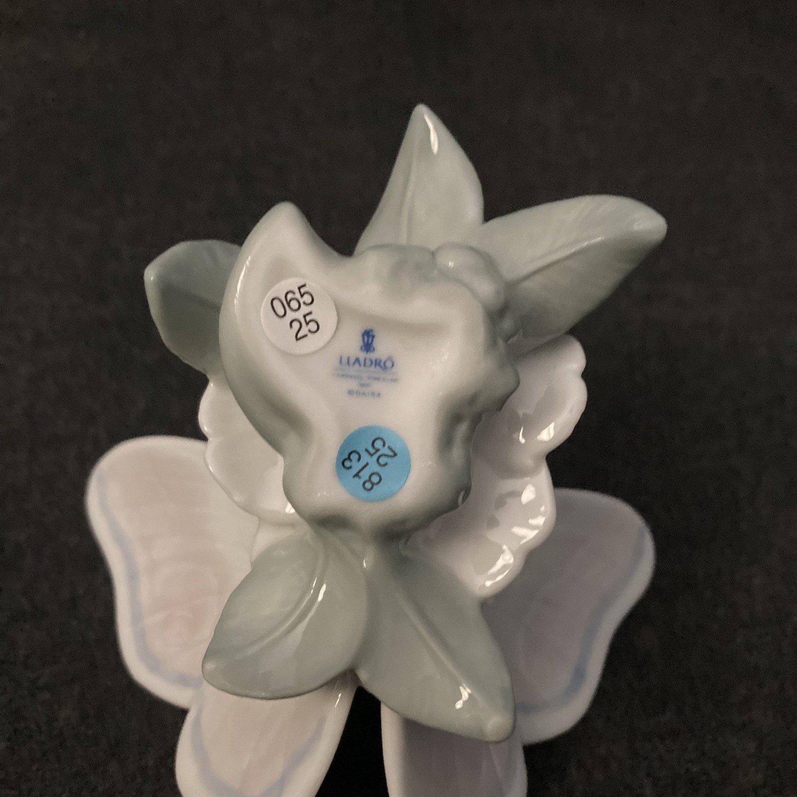 LLADRO Butterfly Figurine #06330 "Refreshing Pause" New in Box