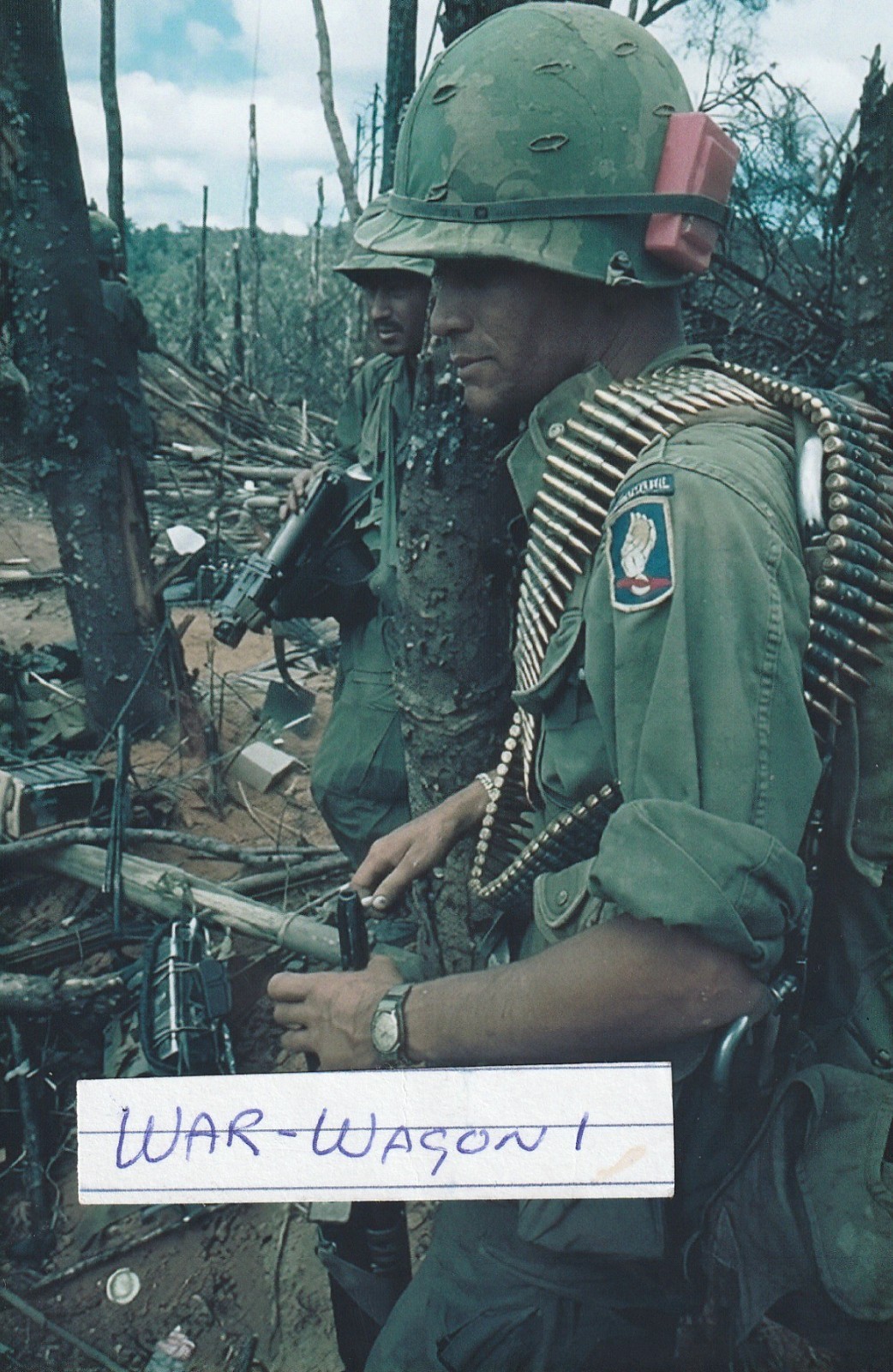 Vietnam  War  Photos --        Soldiers