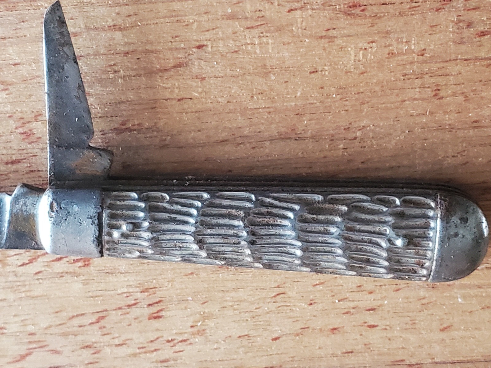 Vintage IMPERIAL 2 Blade Folding Pocket Knife Metal Handles NO Snap Rough Bad