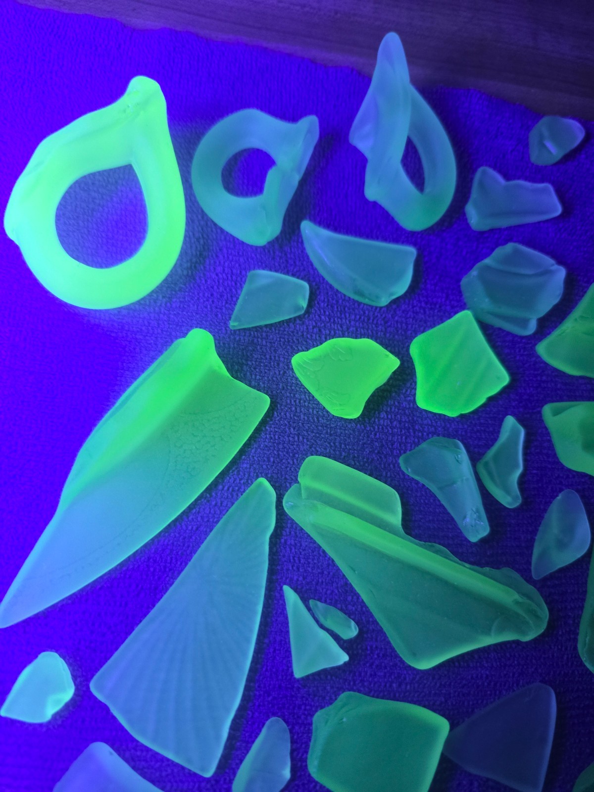 Machine Tumbled Uranium Glass Jewelry Arts Crafts Decor Green Sea Glass 3 Ounce