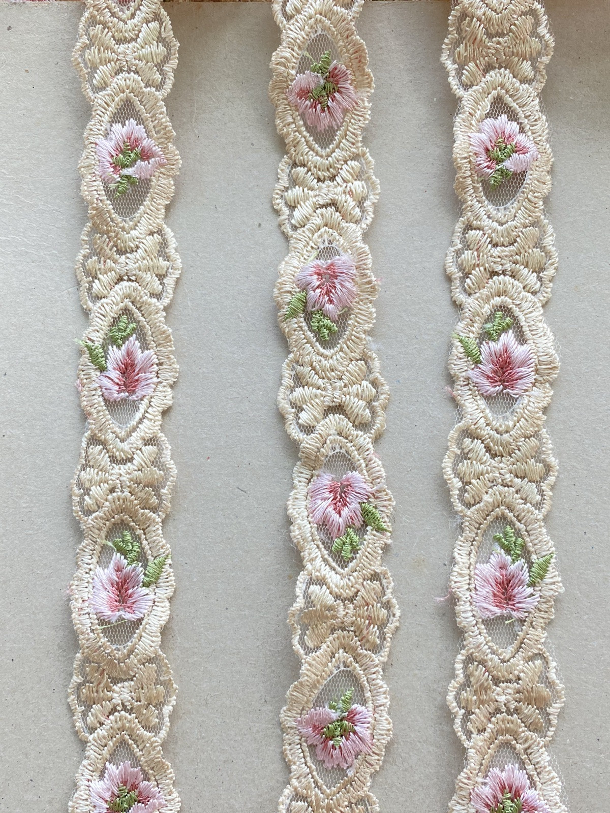 2 Yards Multicolor Floral Embroidered Border Trim/Sewing/Crafts/Bridal/1" Wide