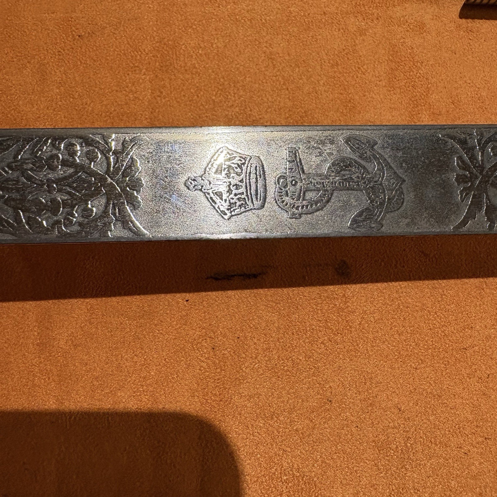 WW1 British Naval Lion Head Engraving Sword