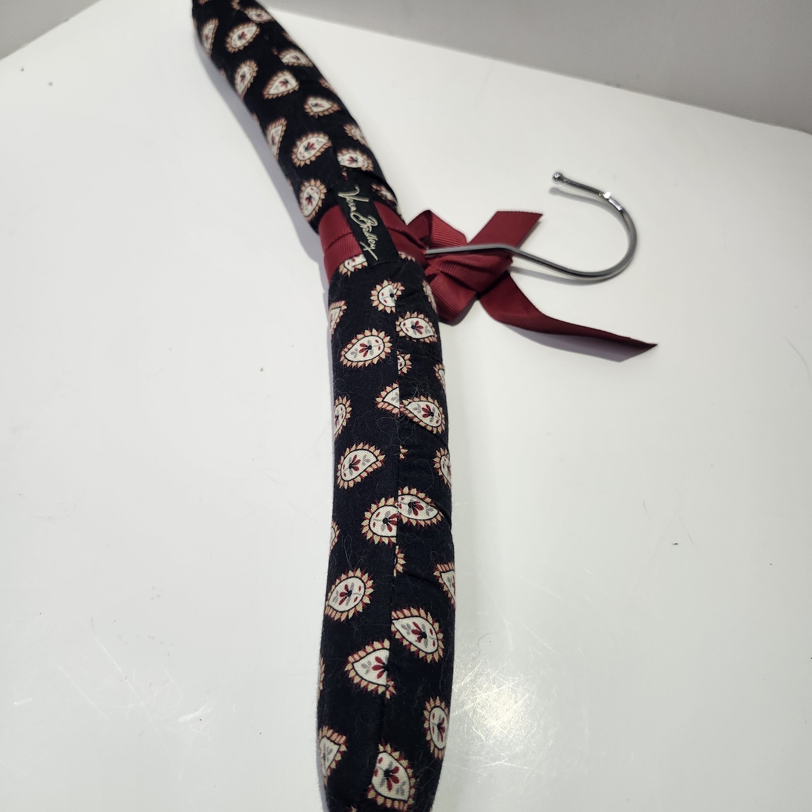 VERA BRADLEY Hanger Padded Paisley