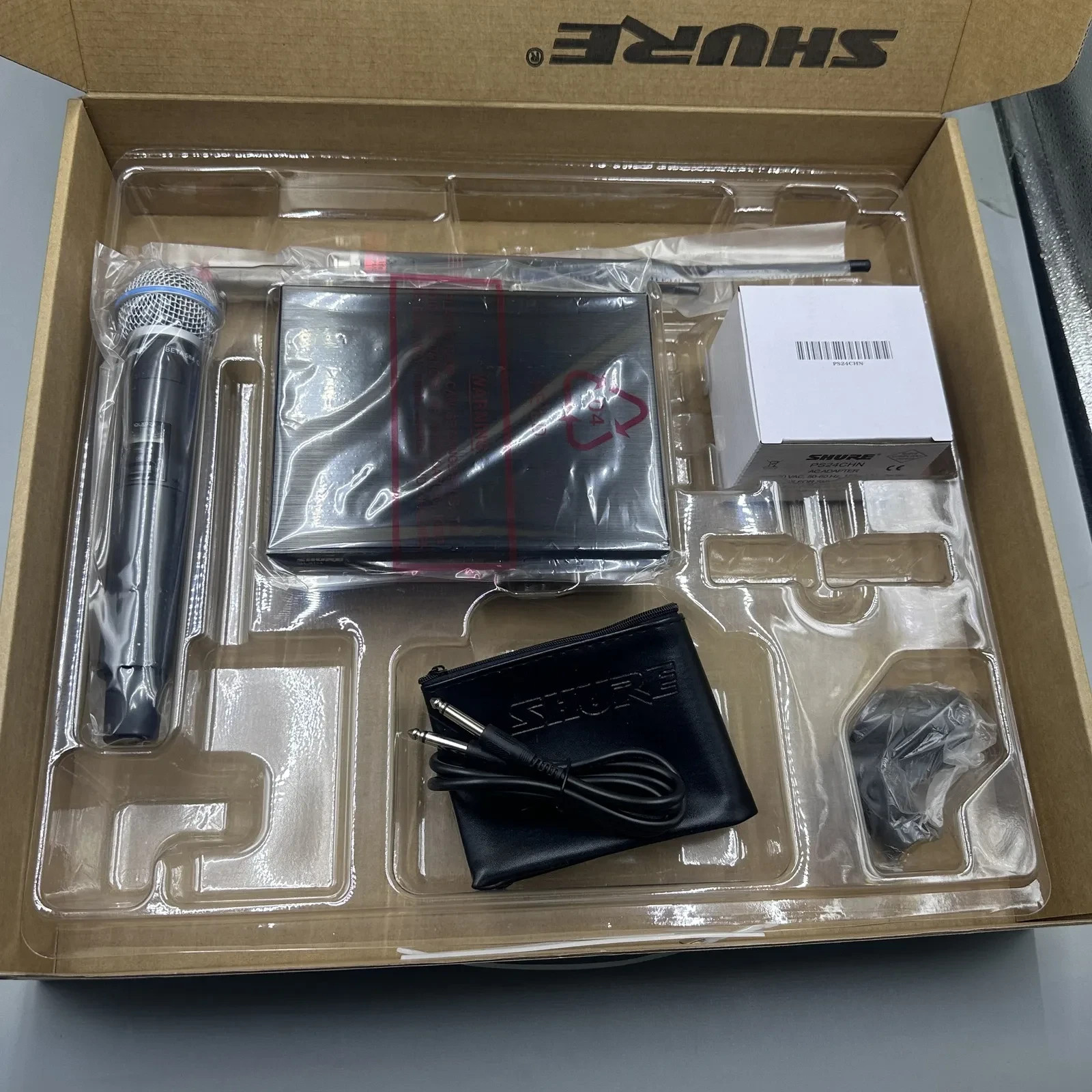 NEW QLXD4 BETA58A Handheld Wireless Vocal System Microphones Express w/ BETA58