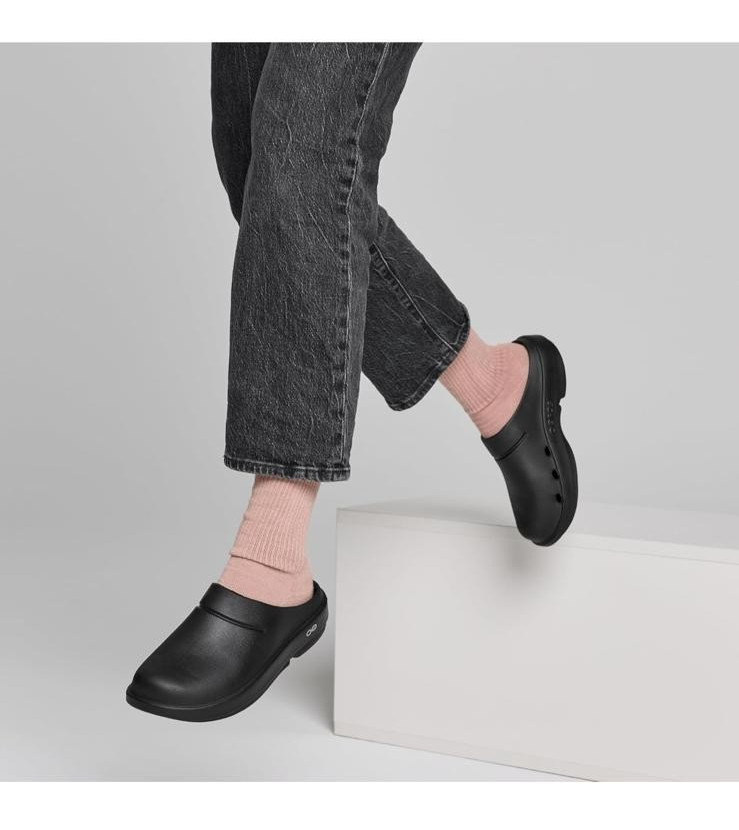 OOFOS OOcloog Recovery Clog – Unisex (W9 & M7) NEW