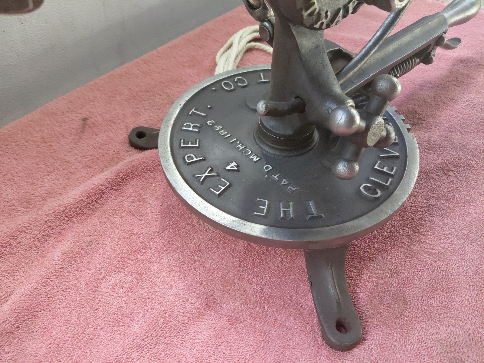 The Expert 1892 Skeet Pigeon Shooter Blue Rock Trap Cleveland Target Co #4 2