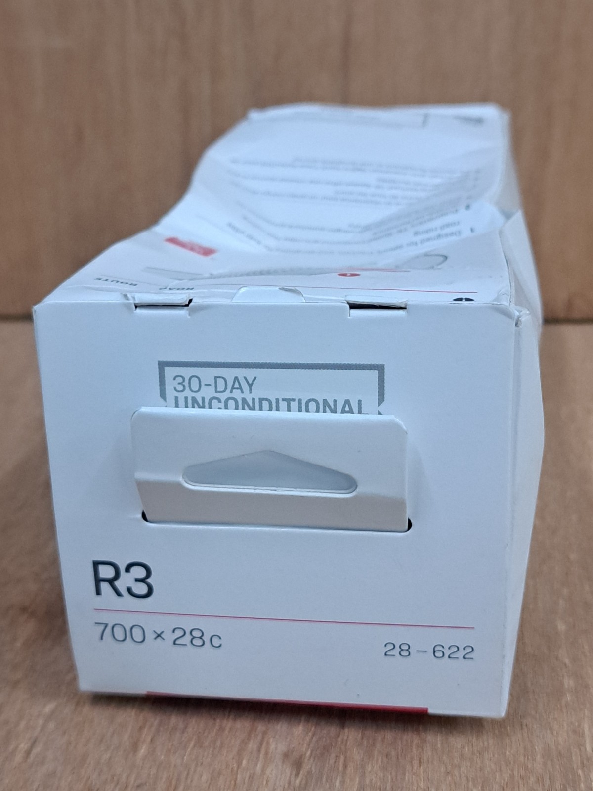 New Bontrager R3 Road Tire / 700 x 28c / TR / 225g / 120 TPI