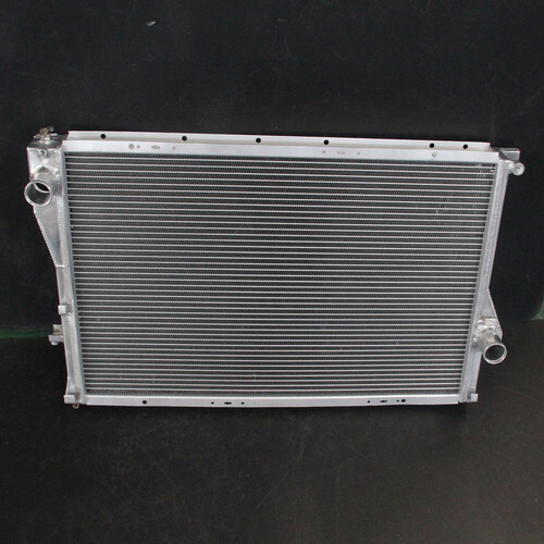 Radiator For BMW 525i 528i 530i 540i 545i 740i 740iL 750iL M5 L6 V8 V12 99-06 MT