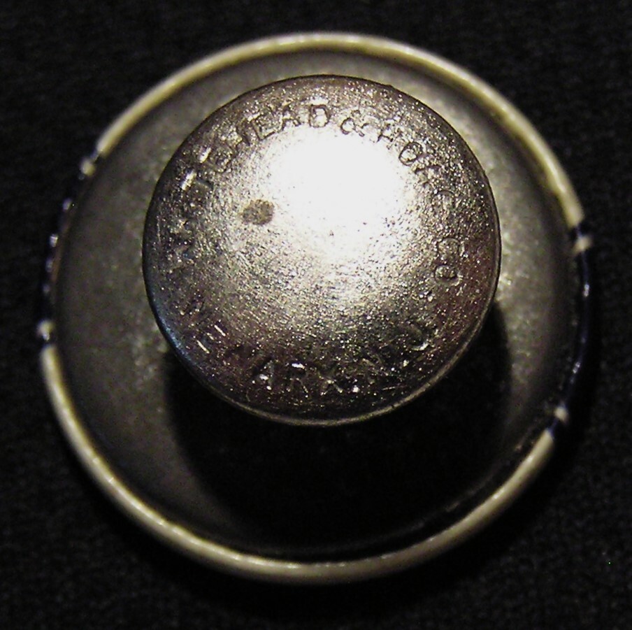 1890's REMINGTON ARMS "TO THE FRONT" BICYCLE ADVERTISING BUTTON STUD PIN - W&H