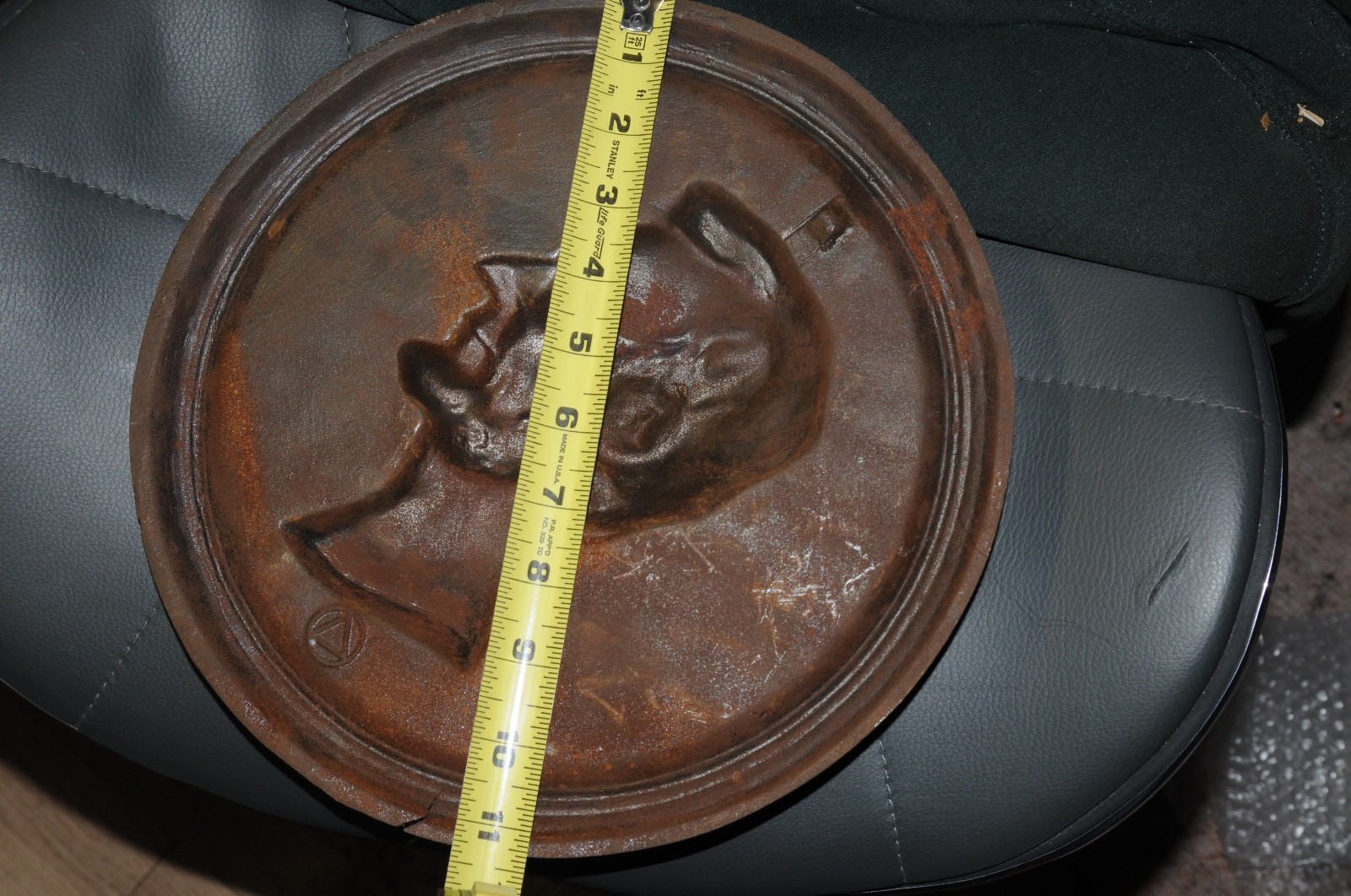 Vintage Cast Iron US President Abraham Lincoln Portrait Raised Relief Plaque ..