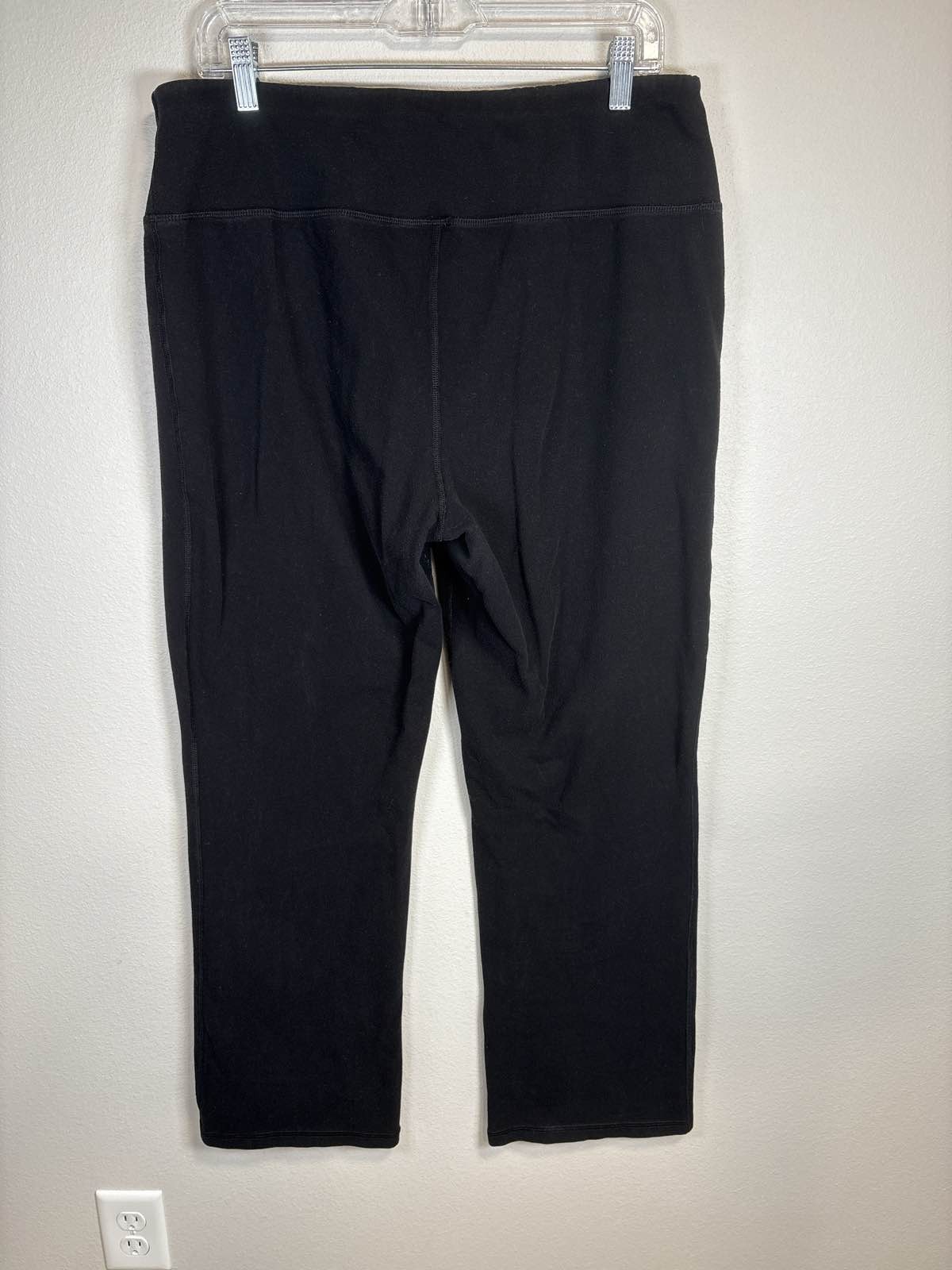 Athletic Works Women's XL (16-18) Black Leggings With Pockets