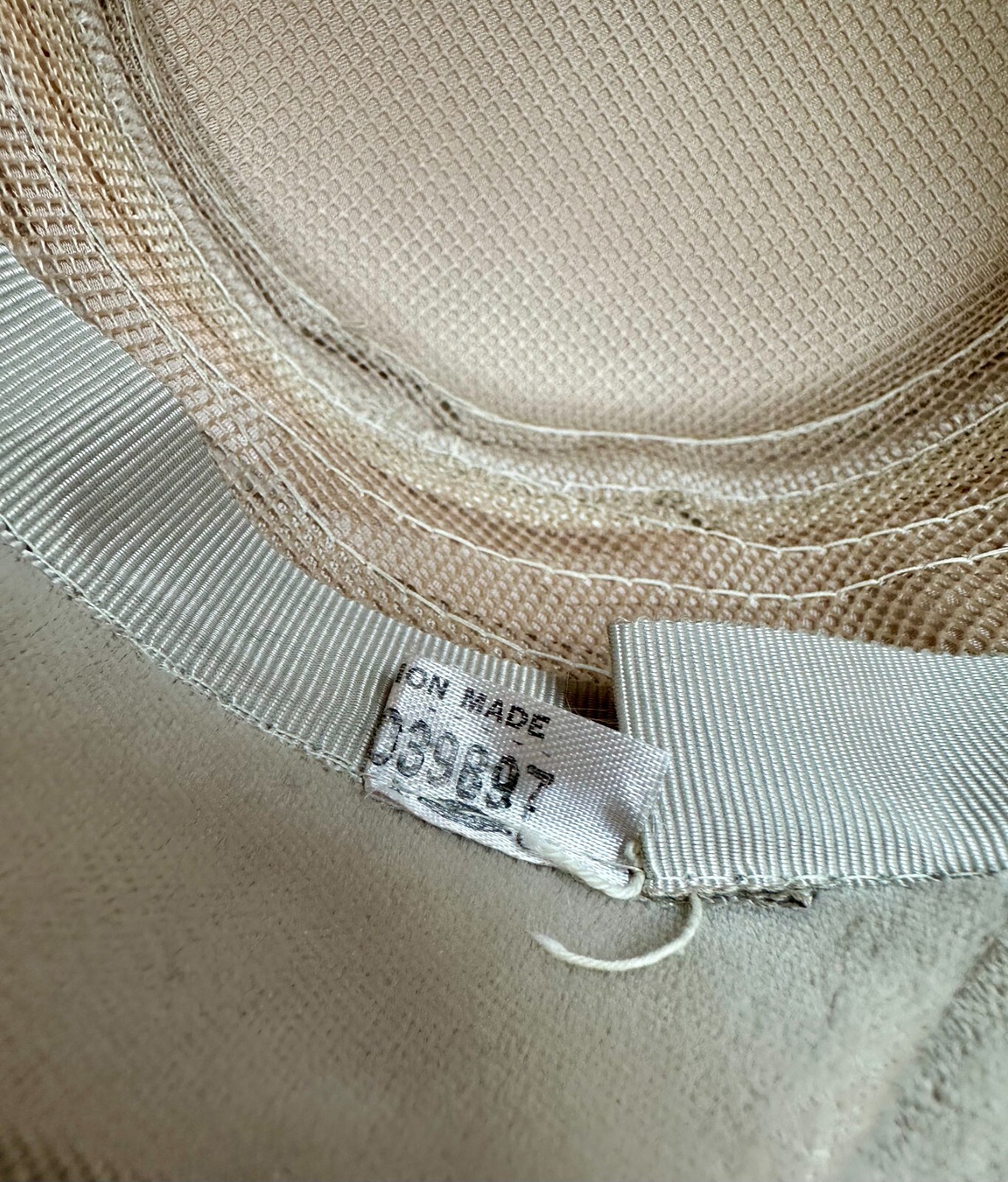 Vtg PILLBOX Hat w/ Original MACY'S Hat Box Beige Velour Tissue Sales Receipt 6"