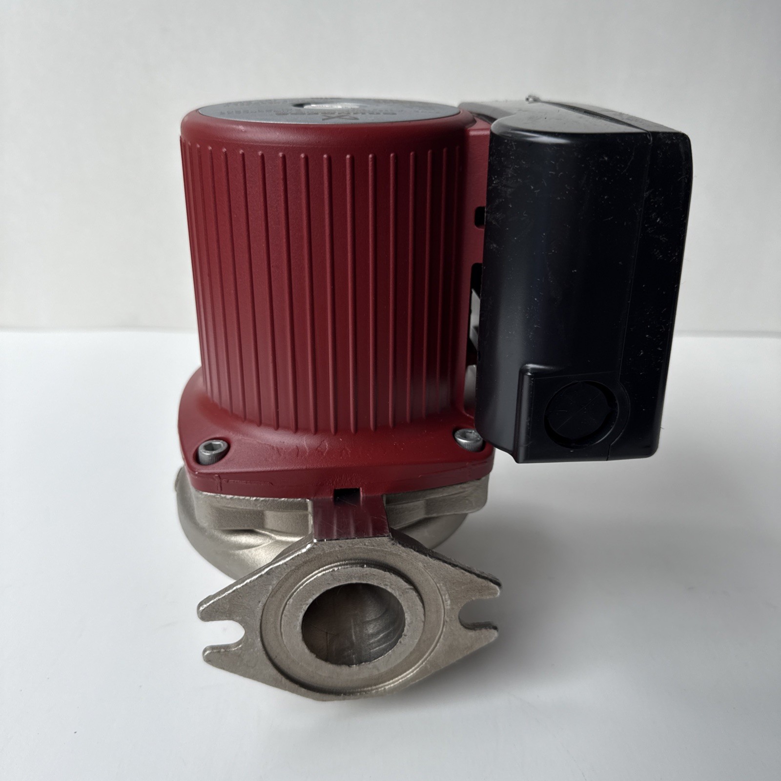 New GRUNDFOS, 95906632, UPS26-150SF, 3-Speed, Stainless Steel, Circulator Pump