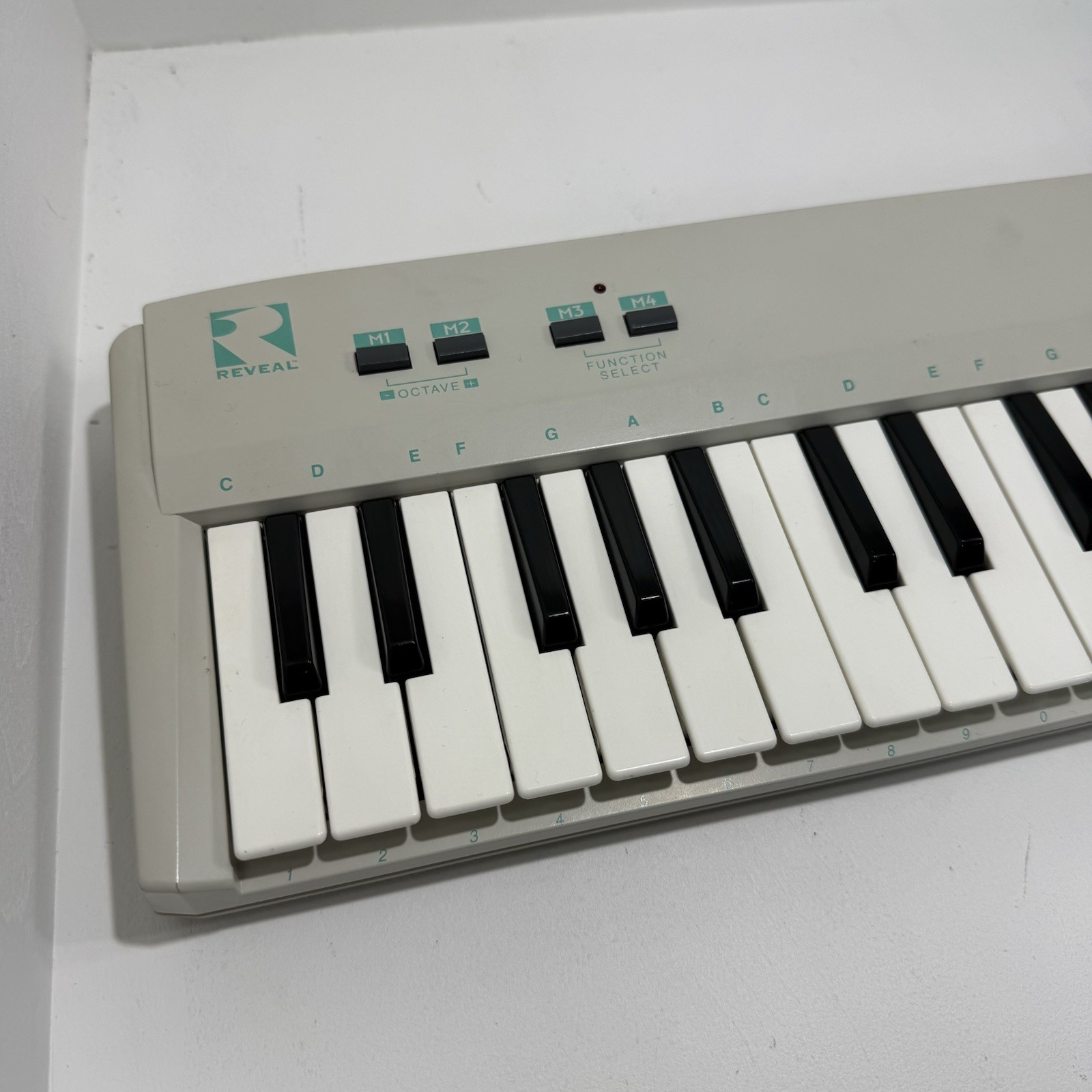 Reveal MusicStar Multimedia Music System MIDI Keyboard MKB02