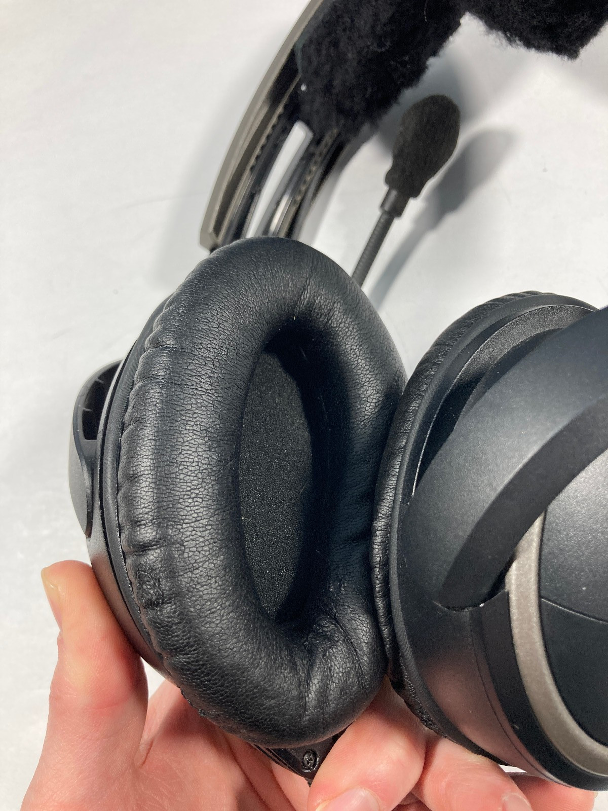 Bose A20 Aviation Headset Dual GA Plug with Bluetooth + Soft Case