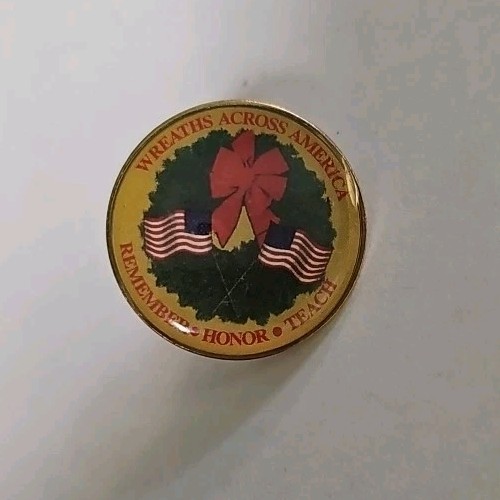 Wreaths Across America Enamel Pin Patriotic Remember Honor