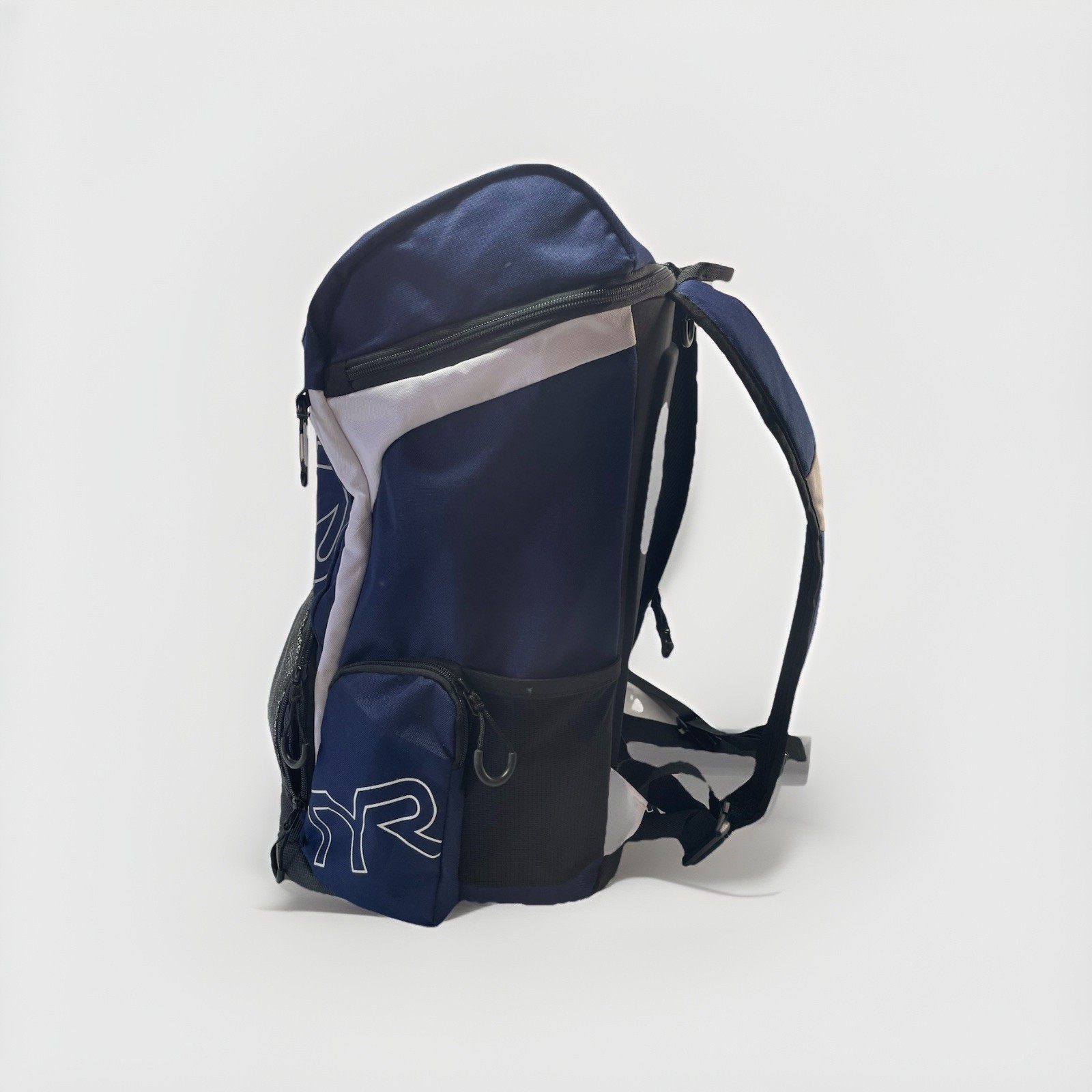 Tyr Alliance 45L White Navy Backpack Gym Pool Bag Wet Dry Ergonomic Design