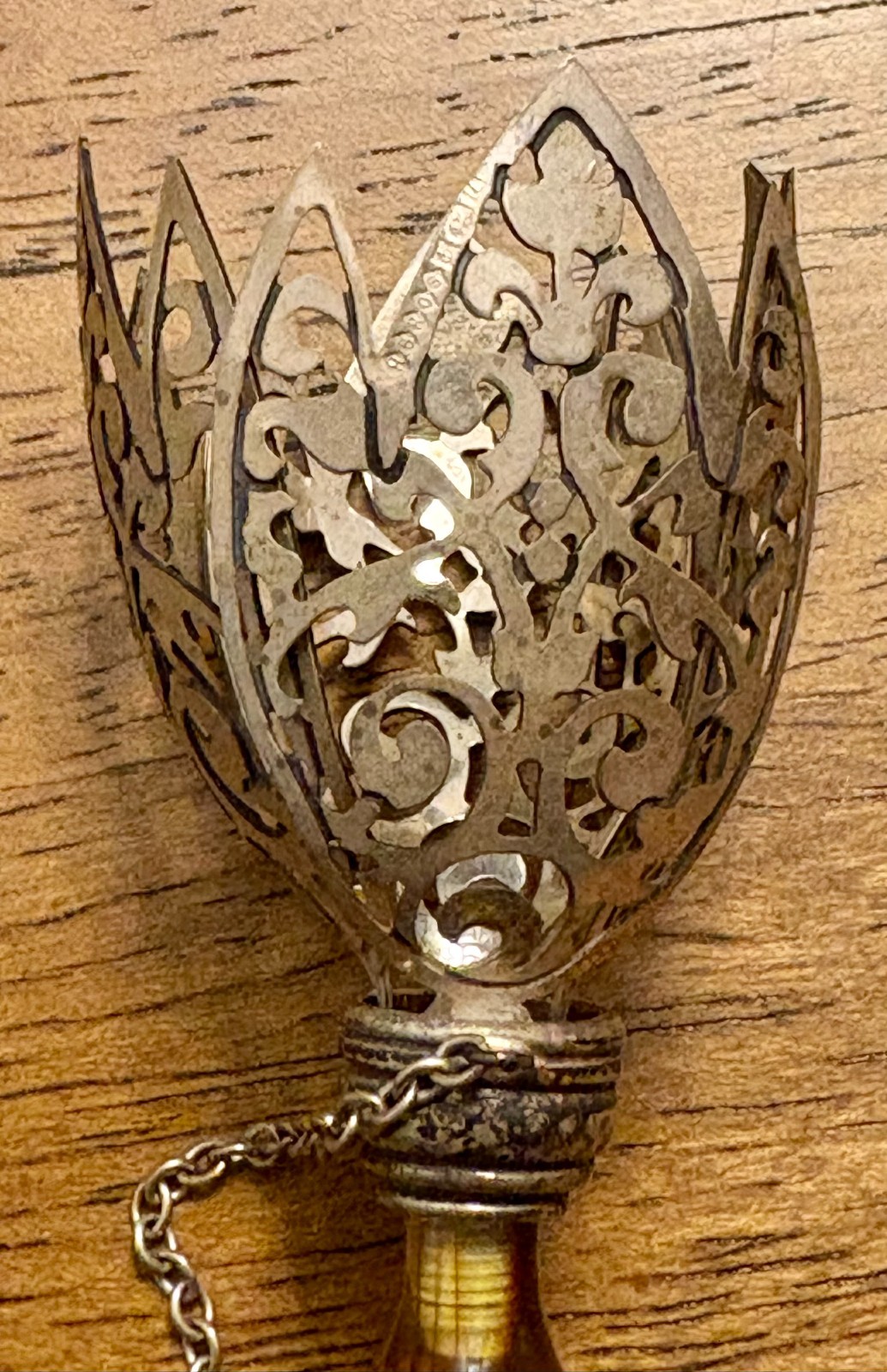 Vintage English Sterling Tussie Mussie By Harman Bros. 1962 with Bakelite Handle