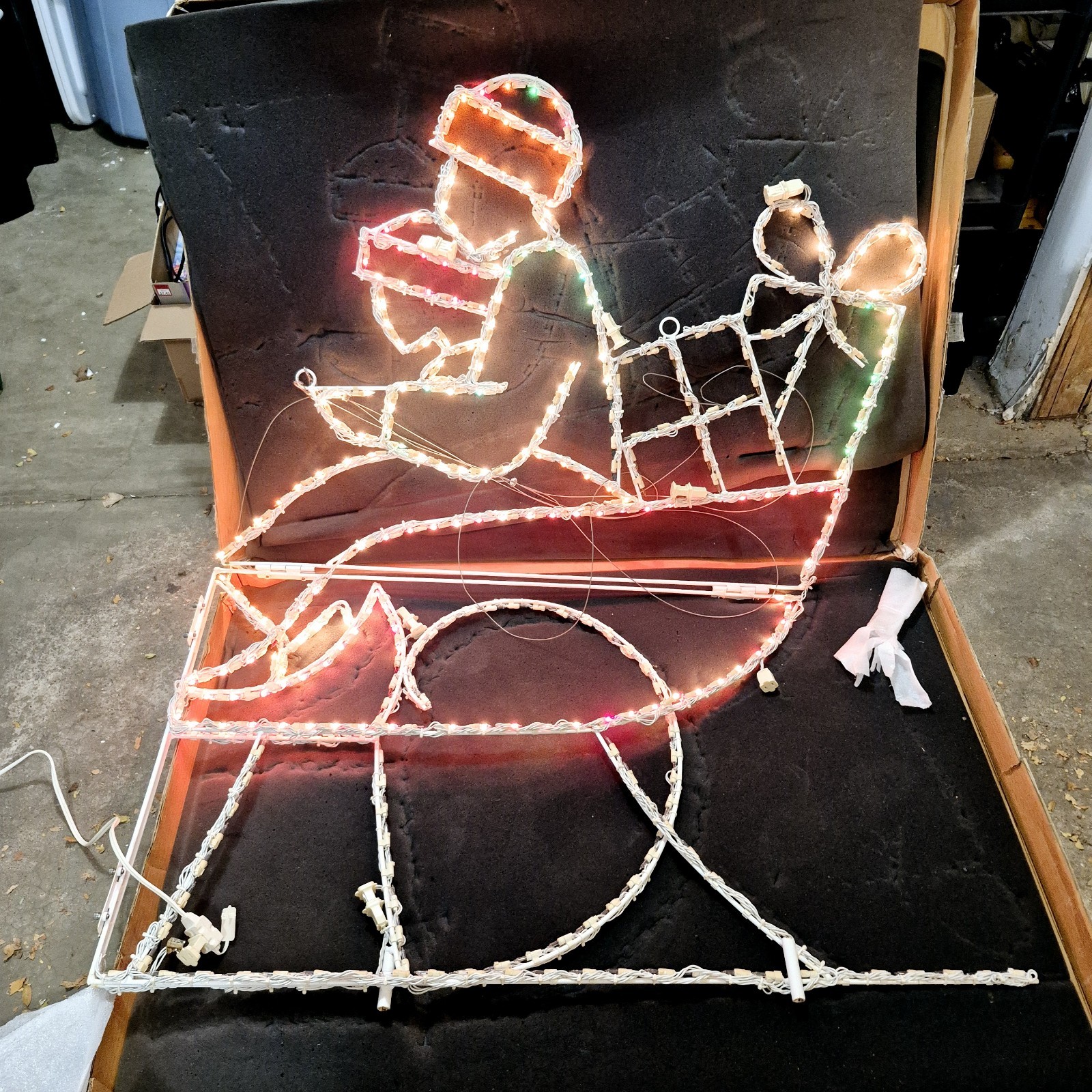 Holiday Lighting Specialists Christmas Sleigh Outdoor Decoration 5 Ft Tall