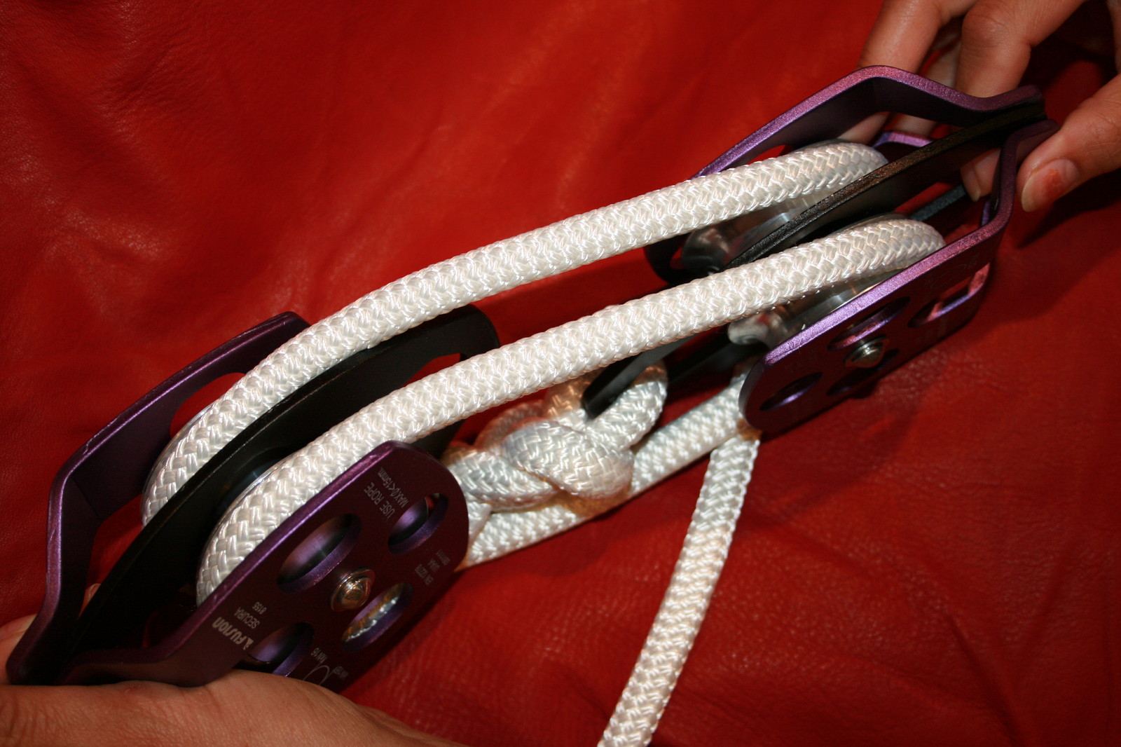 Twin sheave block and tackle 7500Lb pulley system 100 feet 1/2 Double Braid Rope