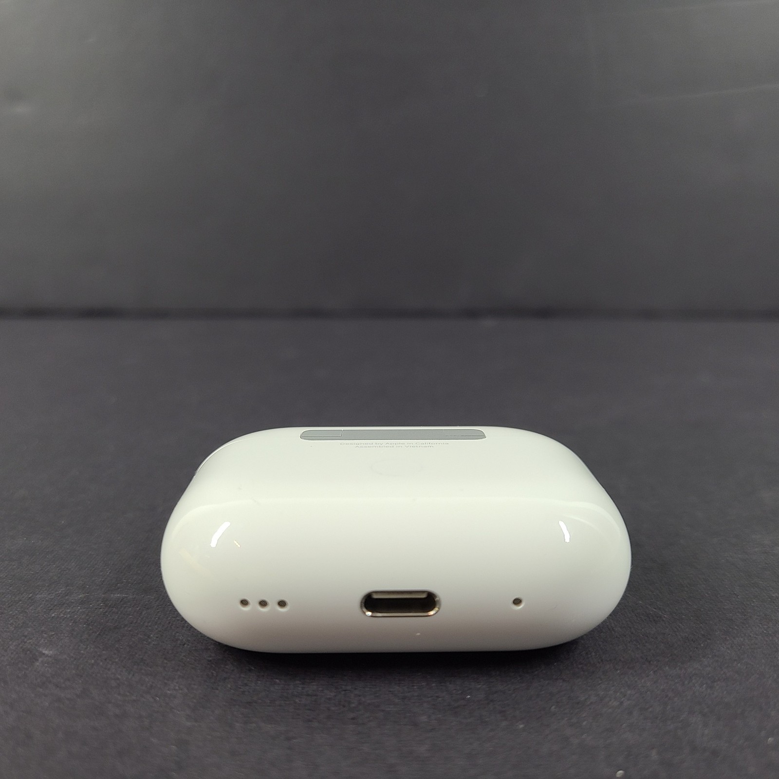 Apple AirPod Pro 2nd Gen USB-C Case MagSafe Charging Case A2968 100% Original VN