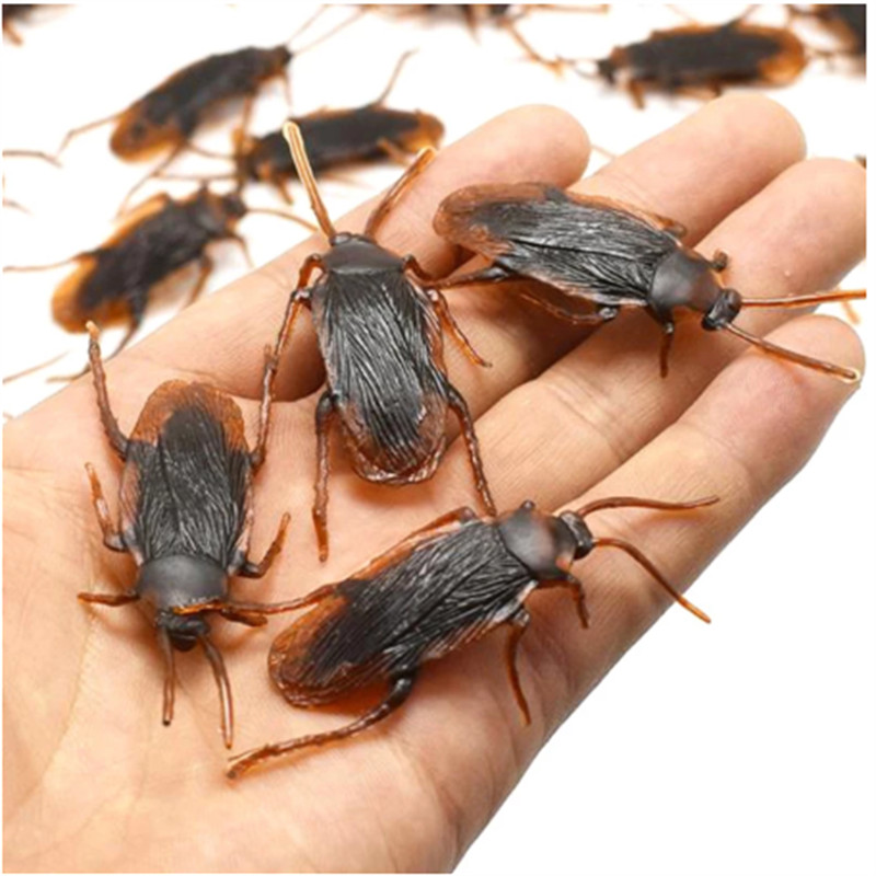 10 Prank Fake Roaches Plastic Cockroaches Creepy Roach Bugs Party Game Toy Gifts