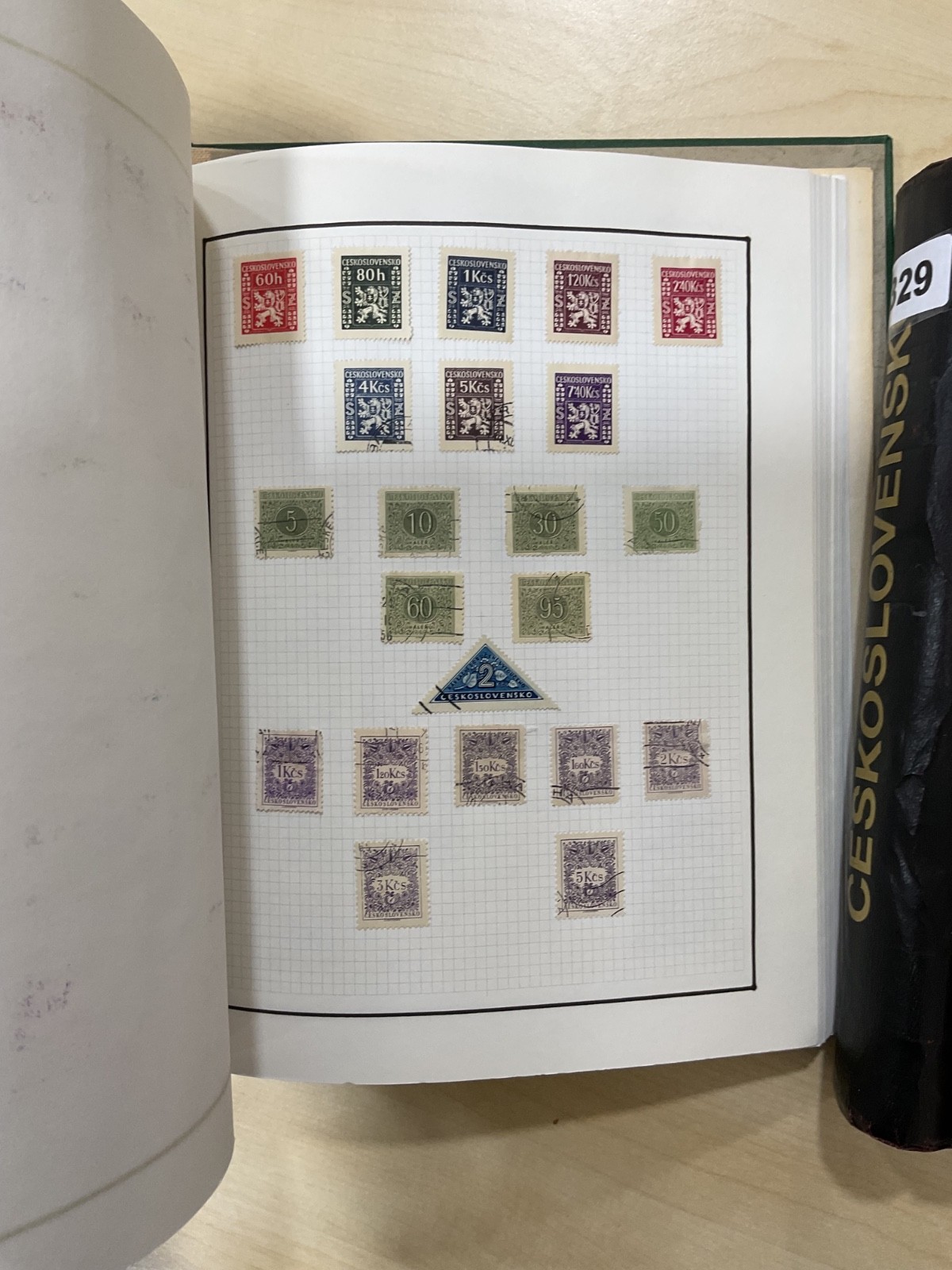 Czechoslovakia stamps. 1918 - 2000s, 2 Albums. 3.8kg. G/105