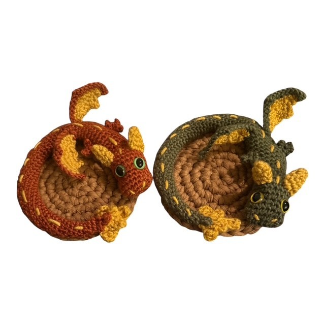 Crochet Dragon Coaster – Handmade Dragon Mug Coaster – Fantasy Home Decor
