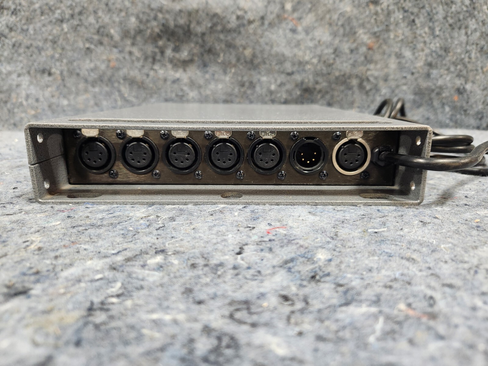 Doug Fleenor 125EE DMX512 Enhanced Isolated Splitter 1 In/5 Out 5-Pin Opto Wired