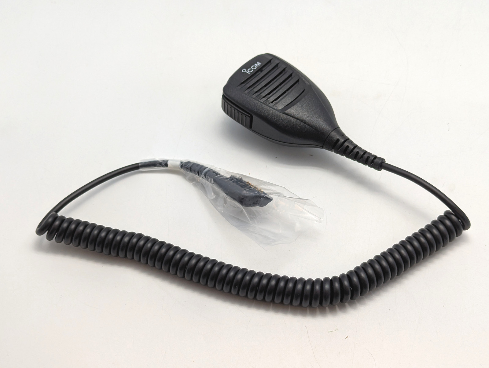 Icom Waterproof Speakerphone w/Clip & Push to Talk Button (HM-184H) Black