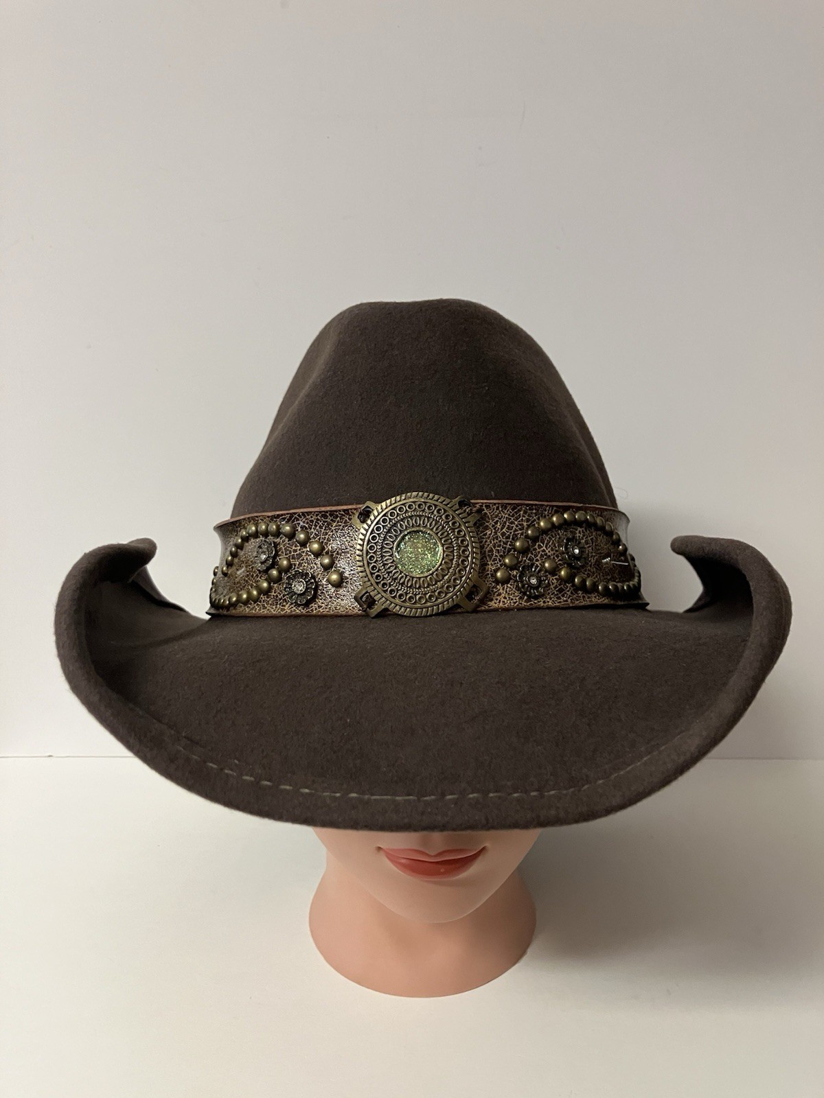 Bullhide ‘Sheila’ Western Wool Felt Cowgirl Hat Leatherette Band Flower Concho