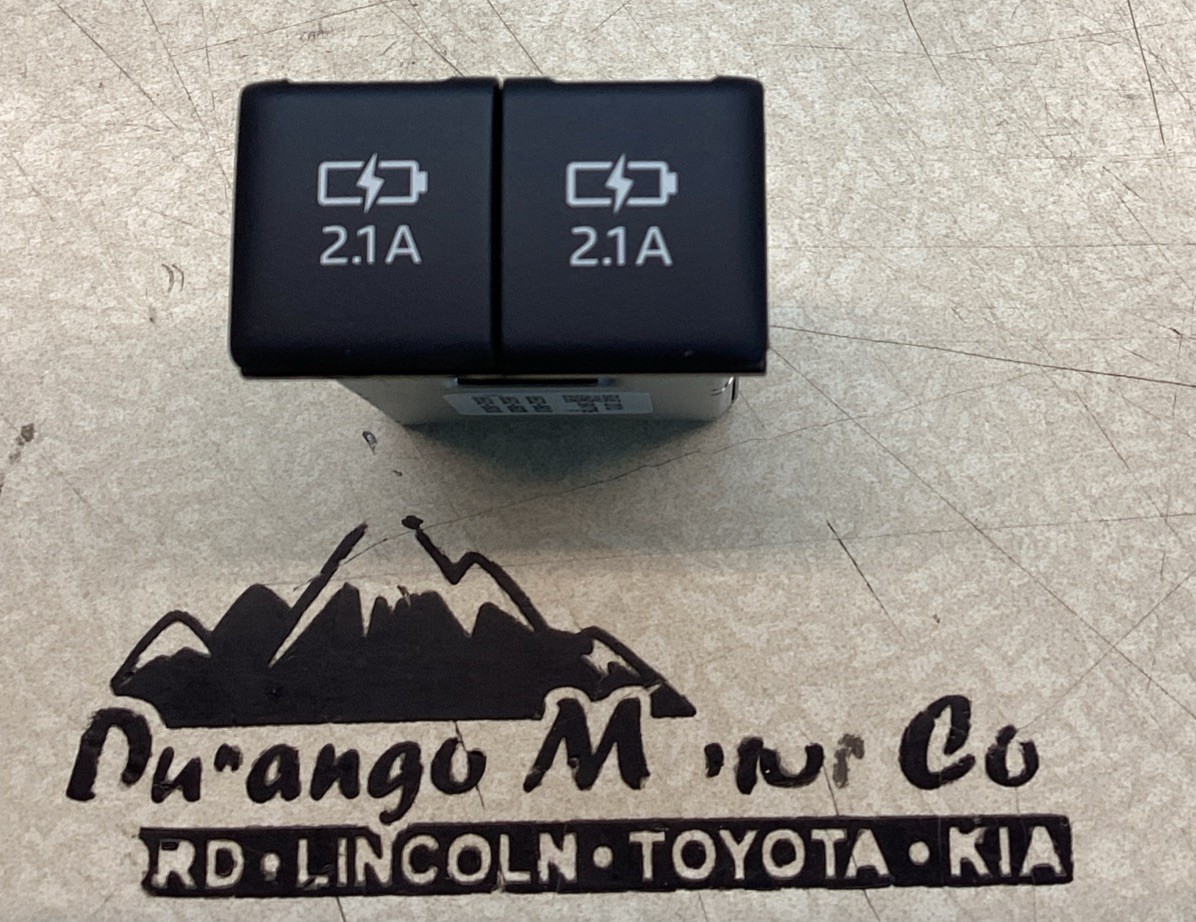 TOYOTA 2018-2021 TUNDRA TACOMA CENTER CONSOLE DUAL USB PORT CHARGER 8553206010