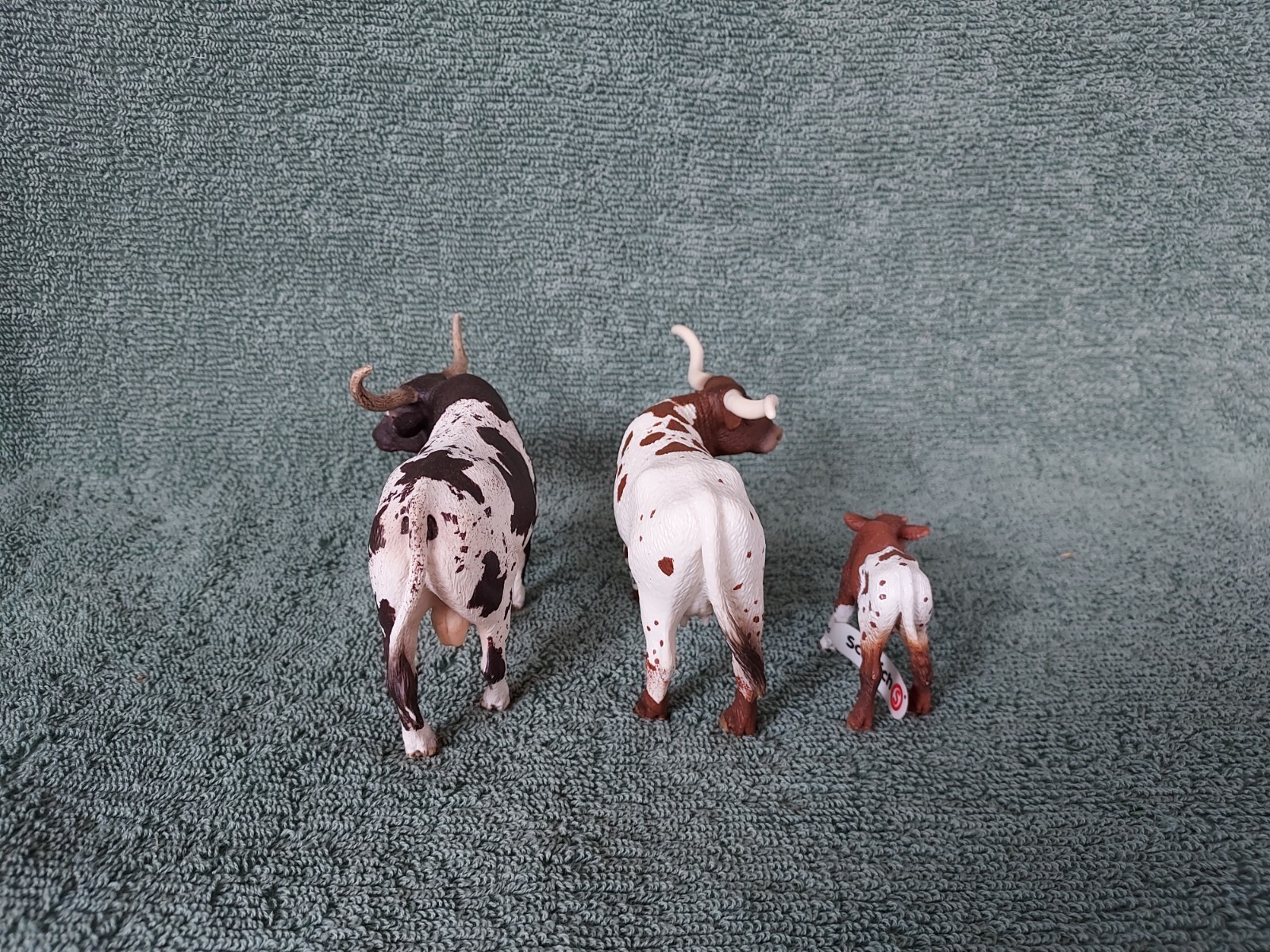 Rare Retired Schleich Longhorn Bull, Cow & Calf w/tags 13721, 13684, 13685
