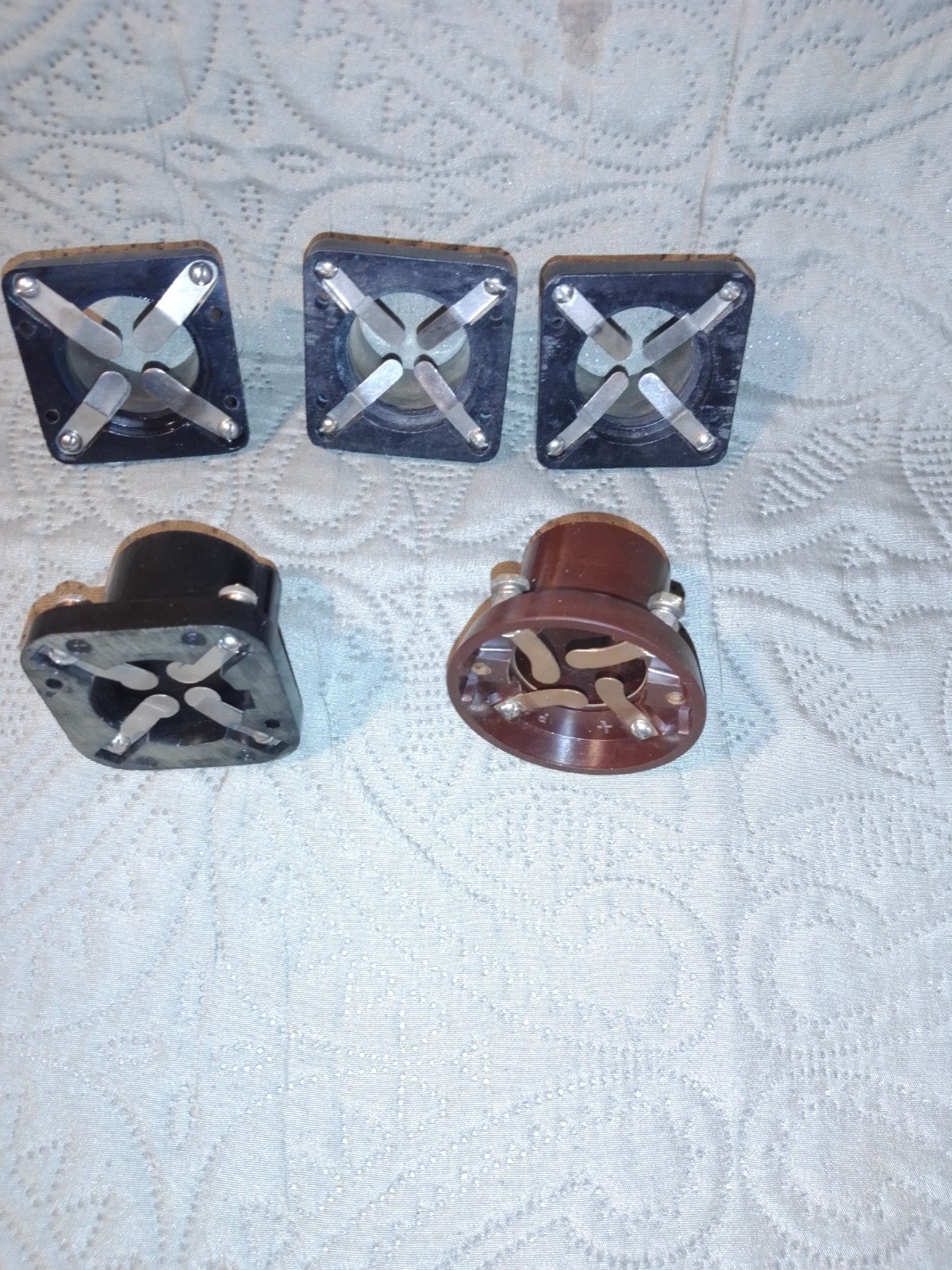 (5) 4-PIN BAYONET SURFACE MOUNT TUBE SOCKETS f/ 01A TUBES / TRF RADIO RECEIVER