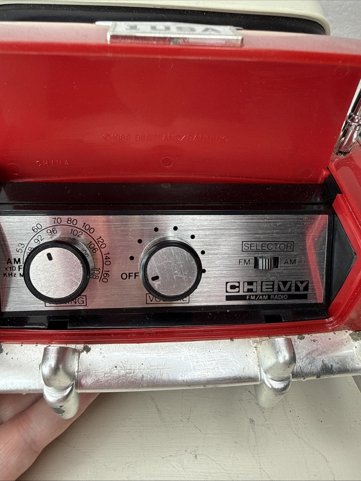 Vintage 1988 Red 1957 Chevy Belair Novelty, Am/Fm Wall Mount Radio. WORKS!