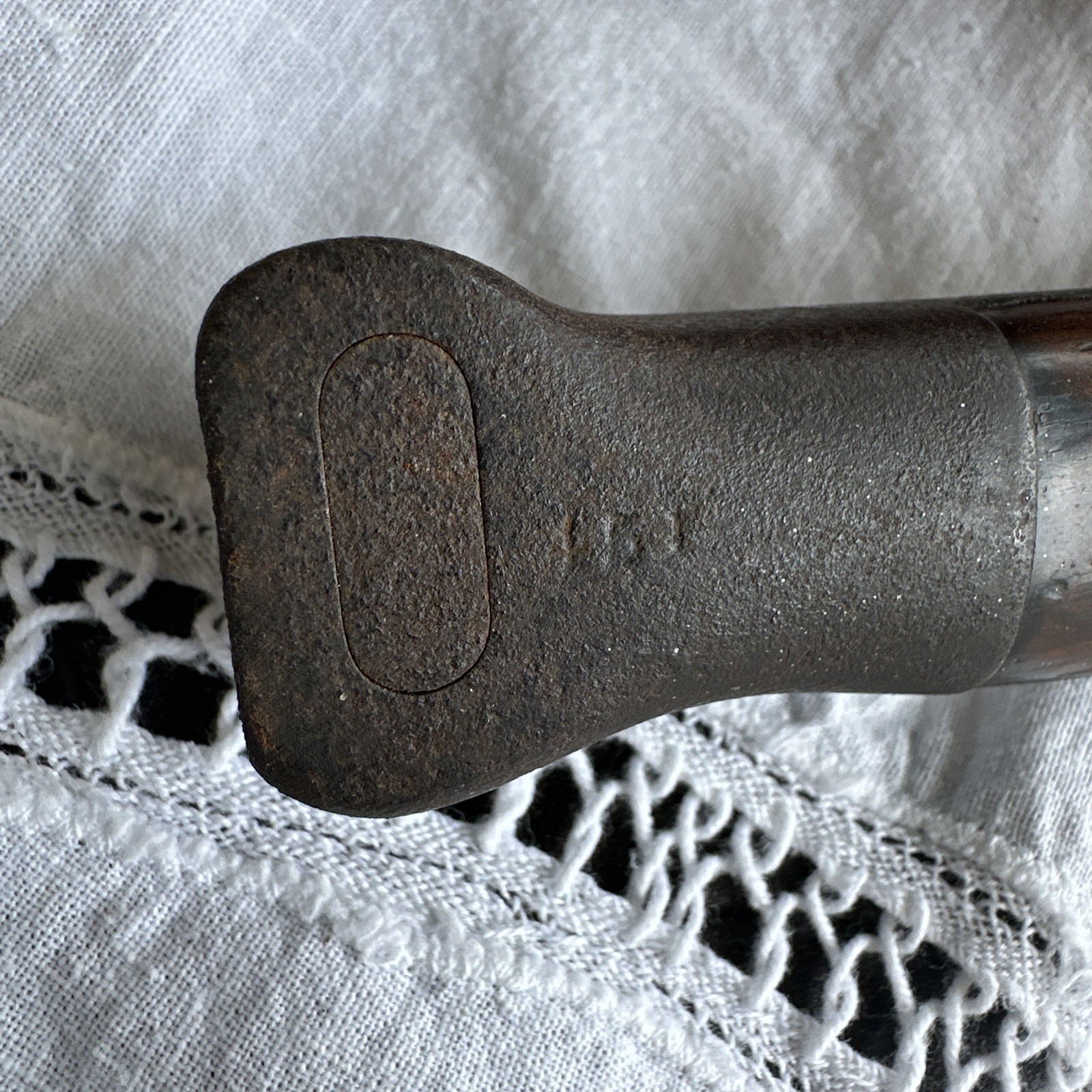 VINTAGE BRITISH RIFLE BAYONET CROWN VR VICTORIA REGINA MARKED X