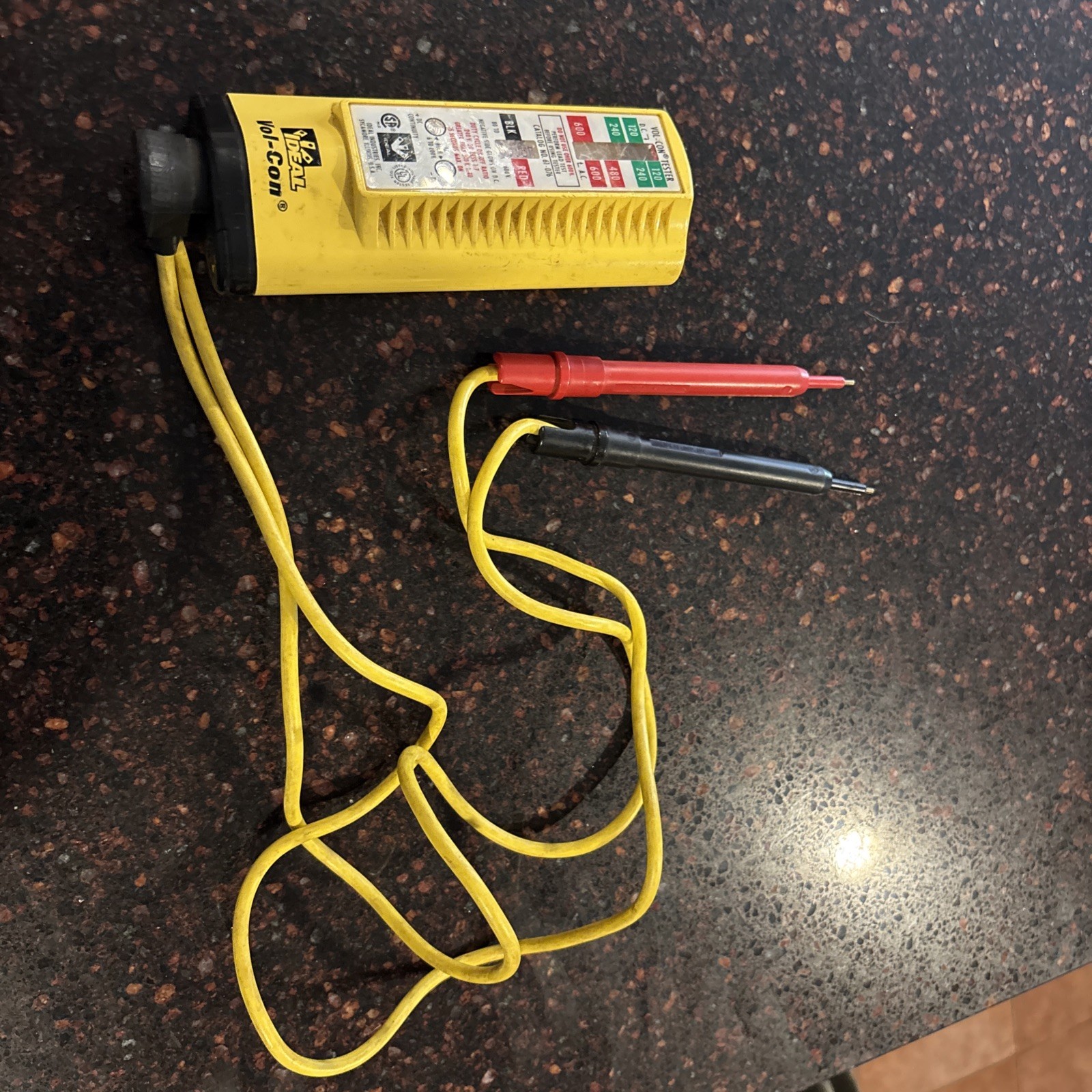 Ideal Vol-Con 61-076 AC/DC Voltage Tester 120V-600V.