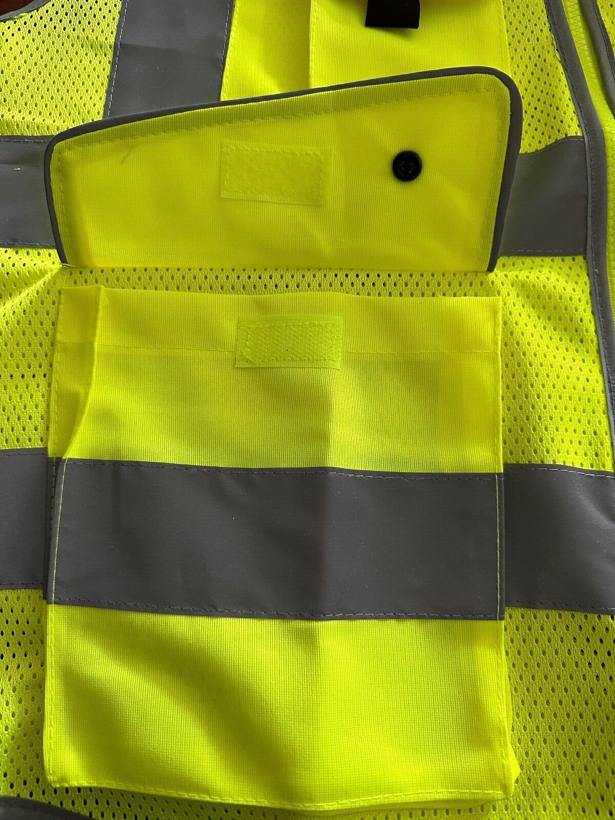 Mesh High Visibility Safety Vest, ANSI/ ISEA 107-2010 With 5 Pockets