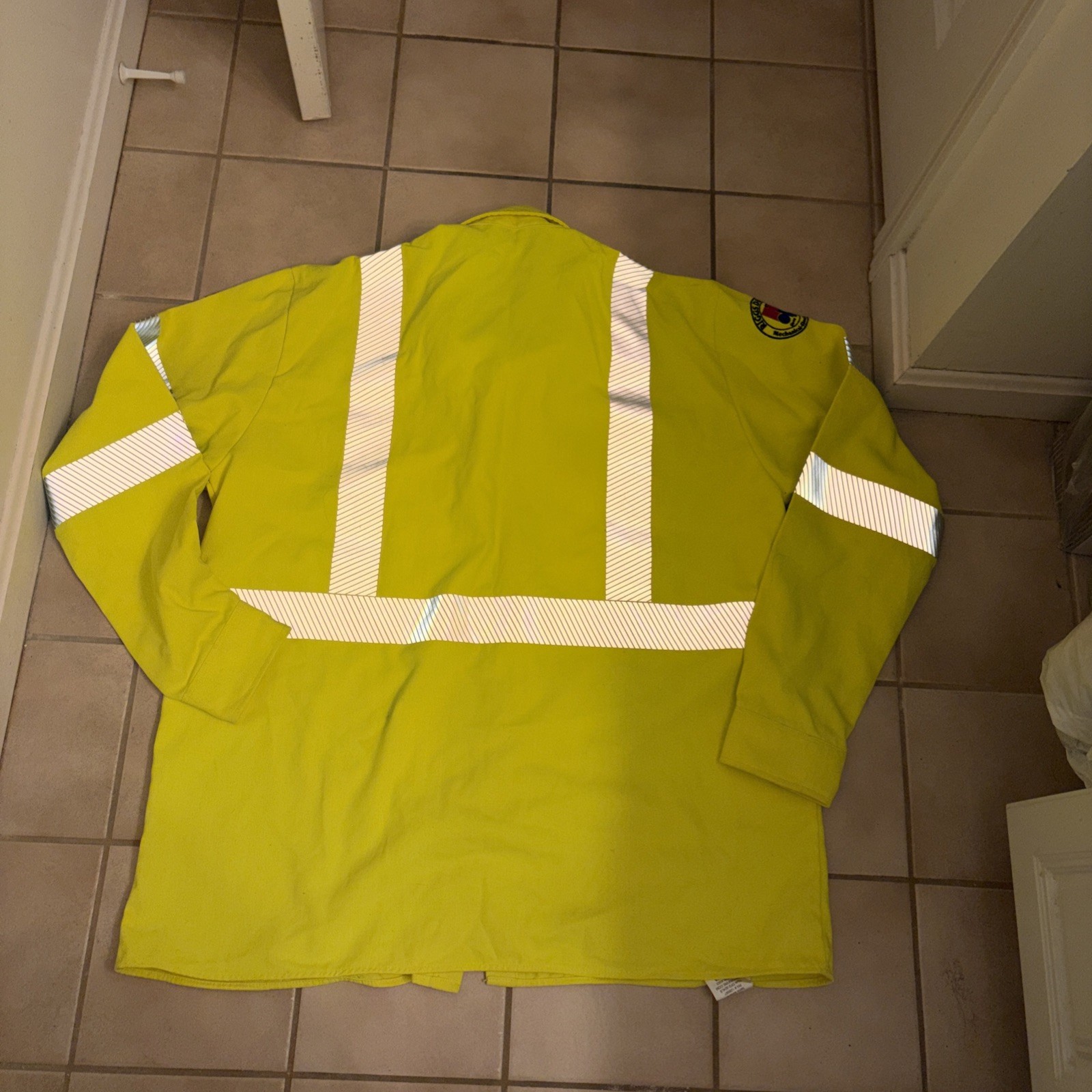 DRIFIRE Hi Vis FR Flame Resistant Reflective Hooded Yellow Jacket Shirt NWOT