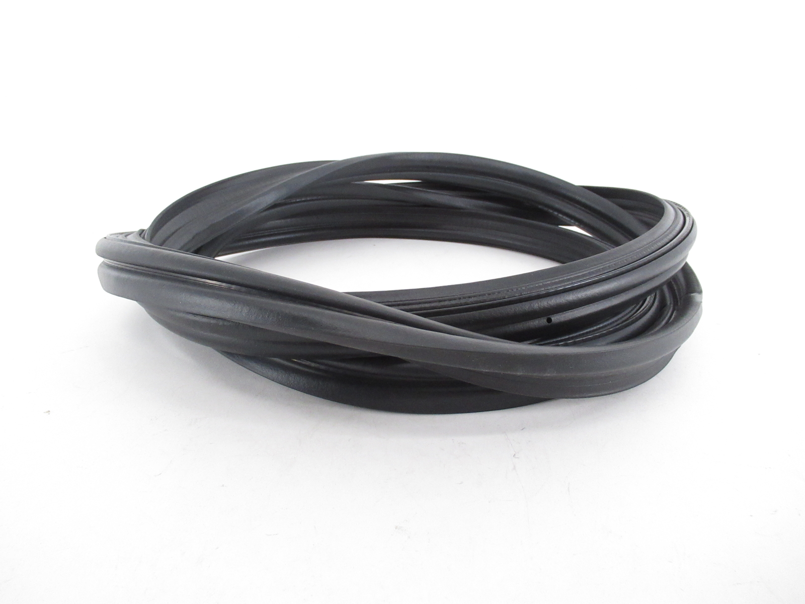 Genuine OEM Subaru 57532FE000 Trunk Lid Weatherstrip Seal 2002-2007 Impreza