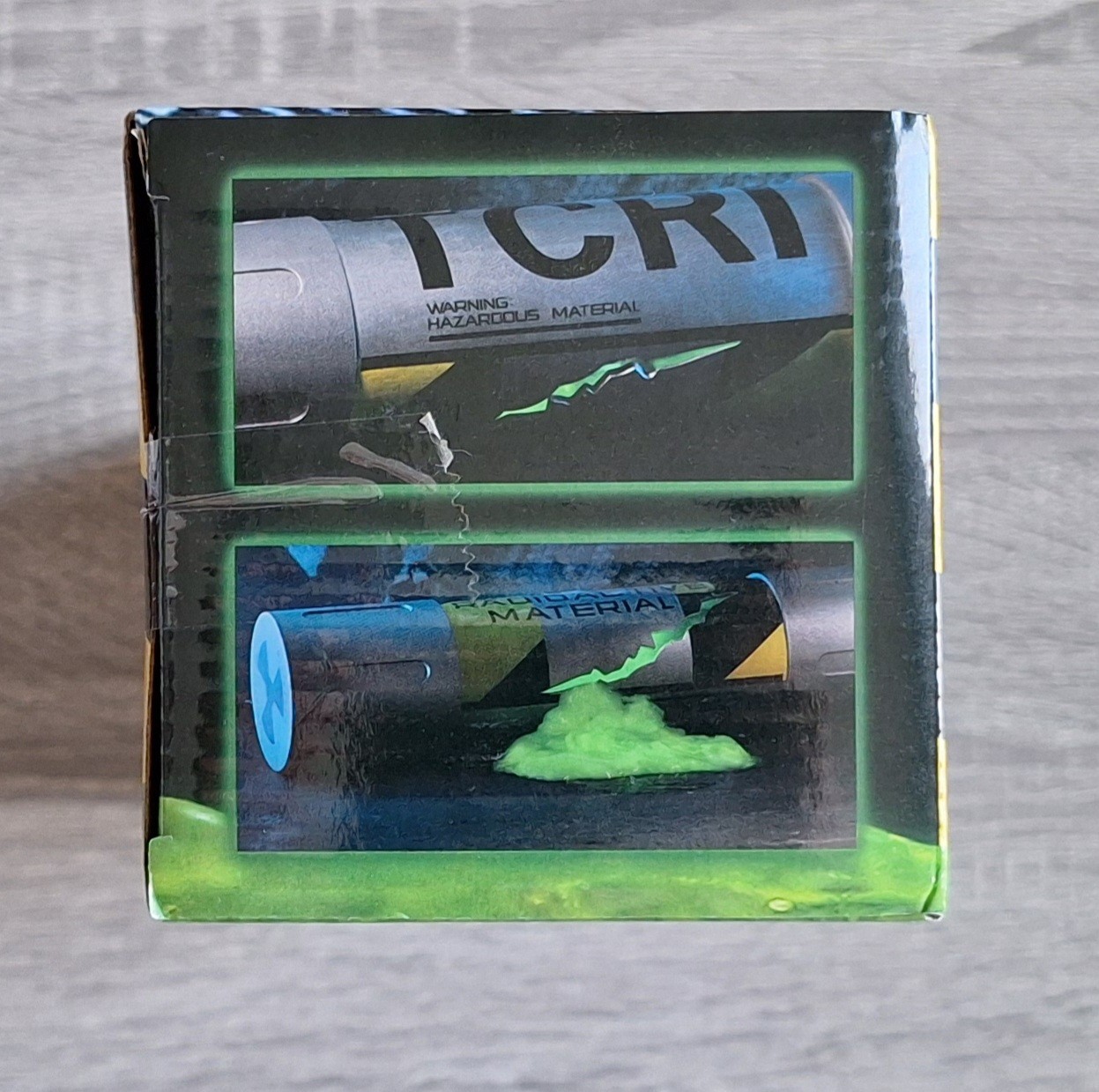 TMNT MUTAGEN CANISTER PROP REPLICA 2018 NECA New