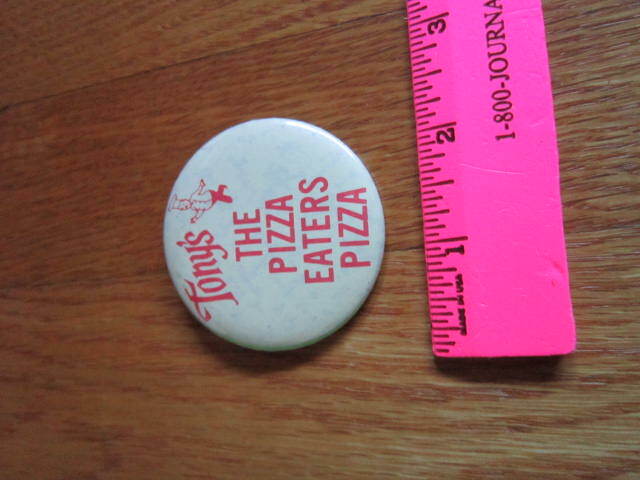 Vintage Button Tony's Pizzeria The Pizza Eater's Pizza Pinback Pin Little Chef