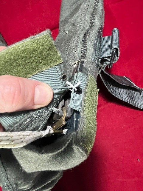 USAF US NAVY PILOT LPU-9/P. Life preserver unit.