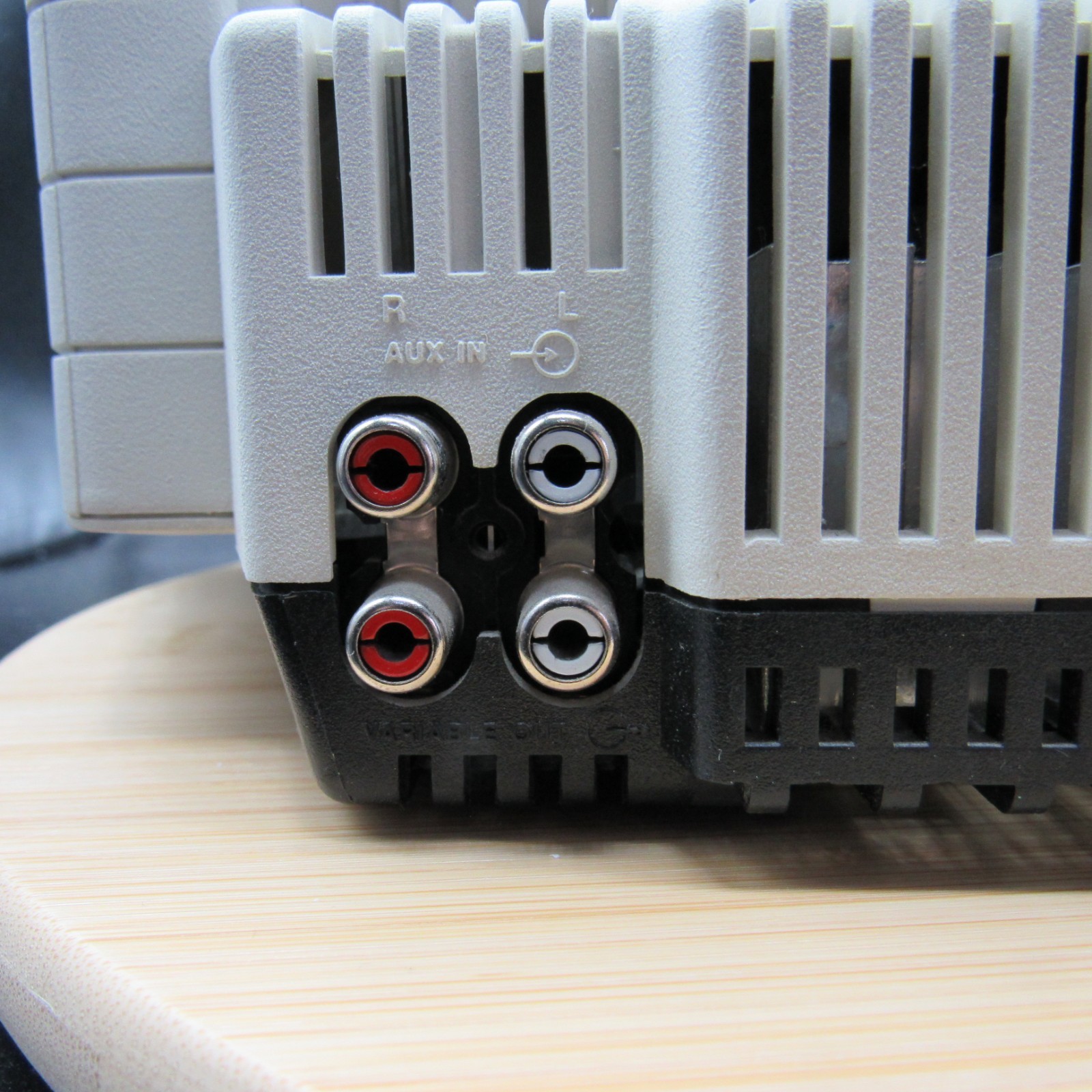 Bose Wave Radio AWR1-1W AM/FM Radio Stereo System Alarm Clock with Remote