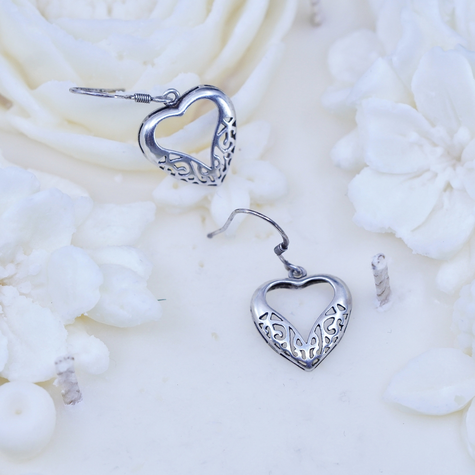 Vintage sterling silver 925 handmade earrings with filigree heart dangles