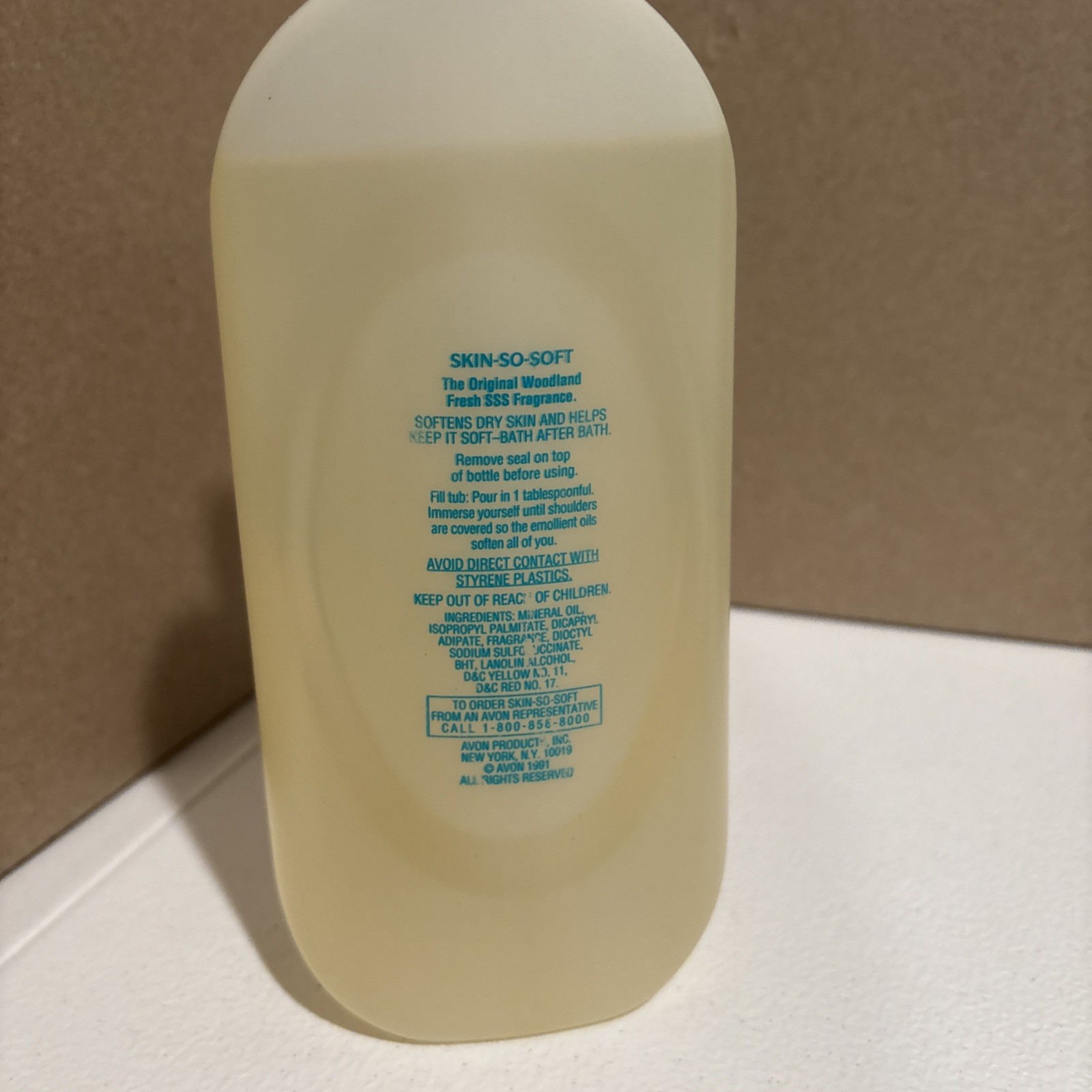 Vintage Avon Skin So Soft Original Bath Oil Bottle 16 oz Woodland Fresh 1991 NOS