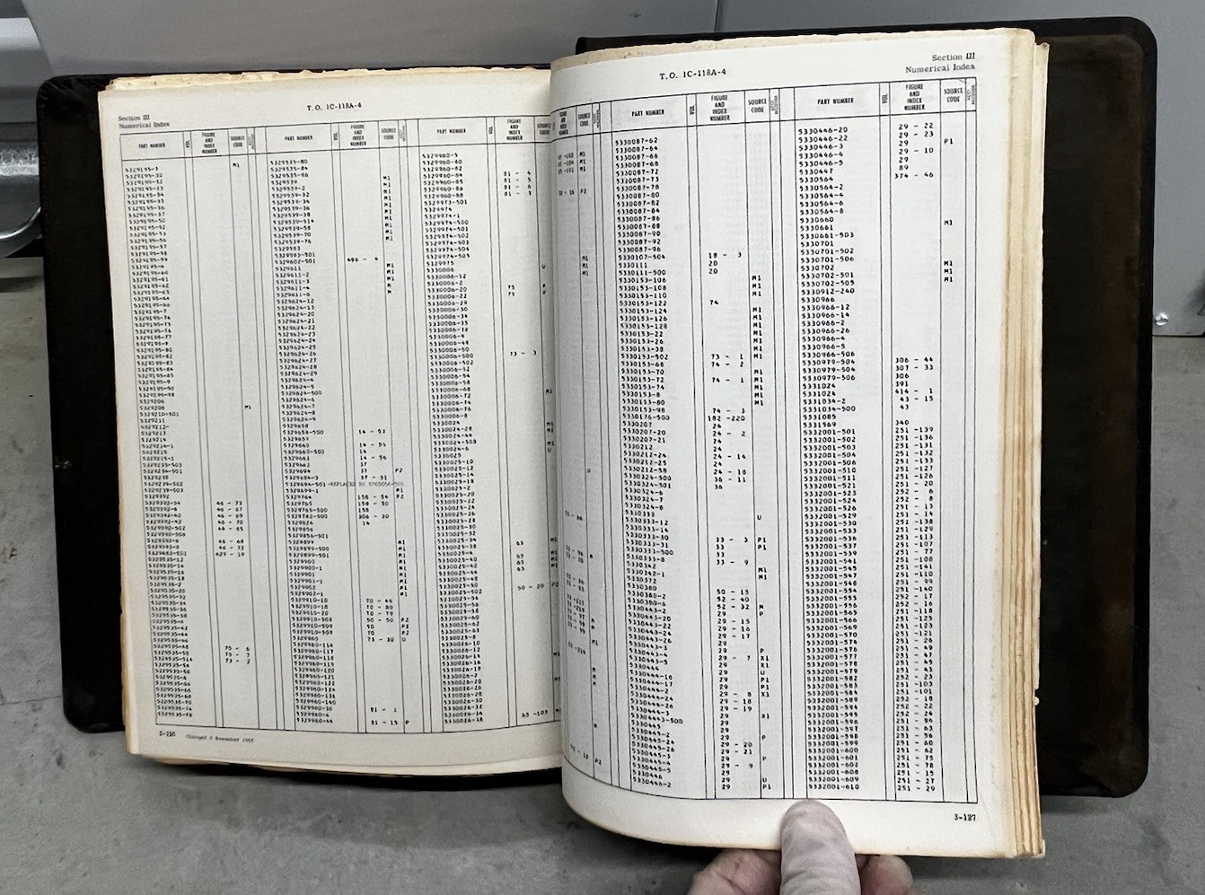 1966 Douglas C-118 A Aircraft Parts Manual T.O. 1C-118A-4 Original. Read
