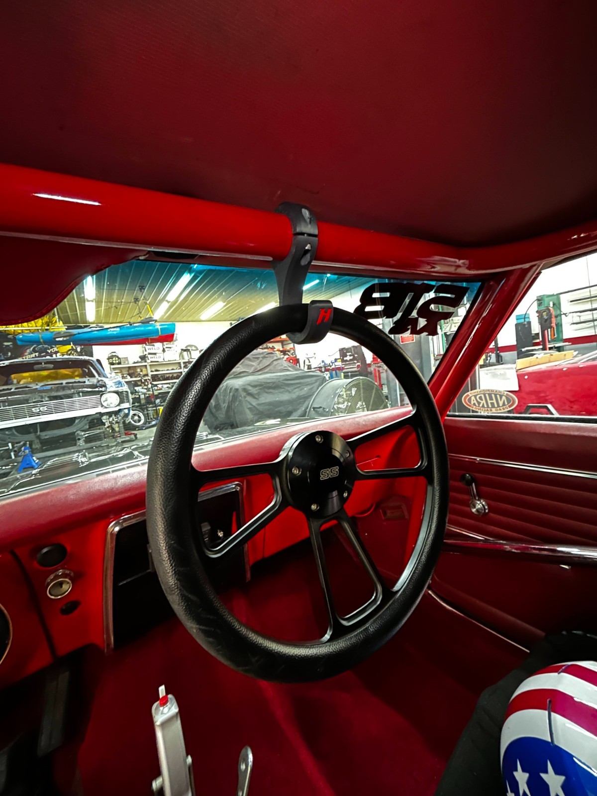 Steering Wheel and Helmet Hook for 1.625 Roll Bar