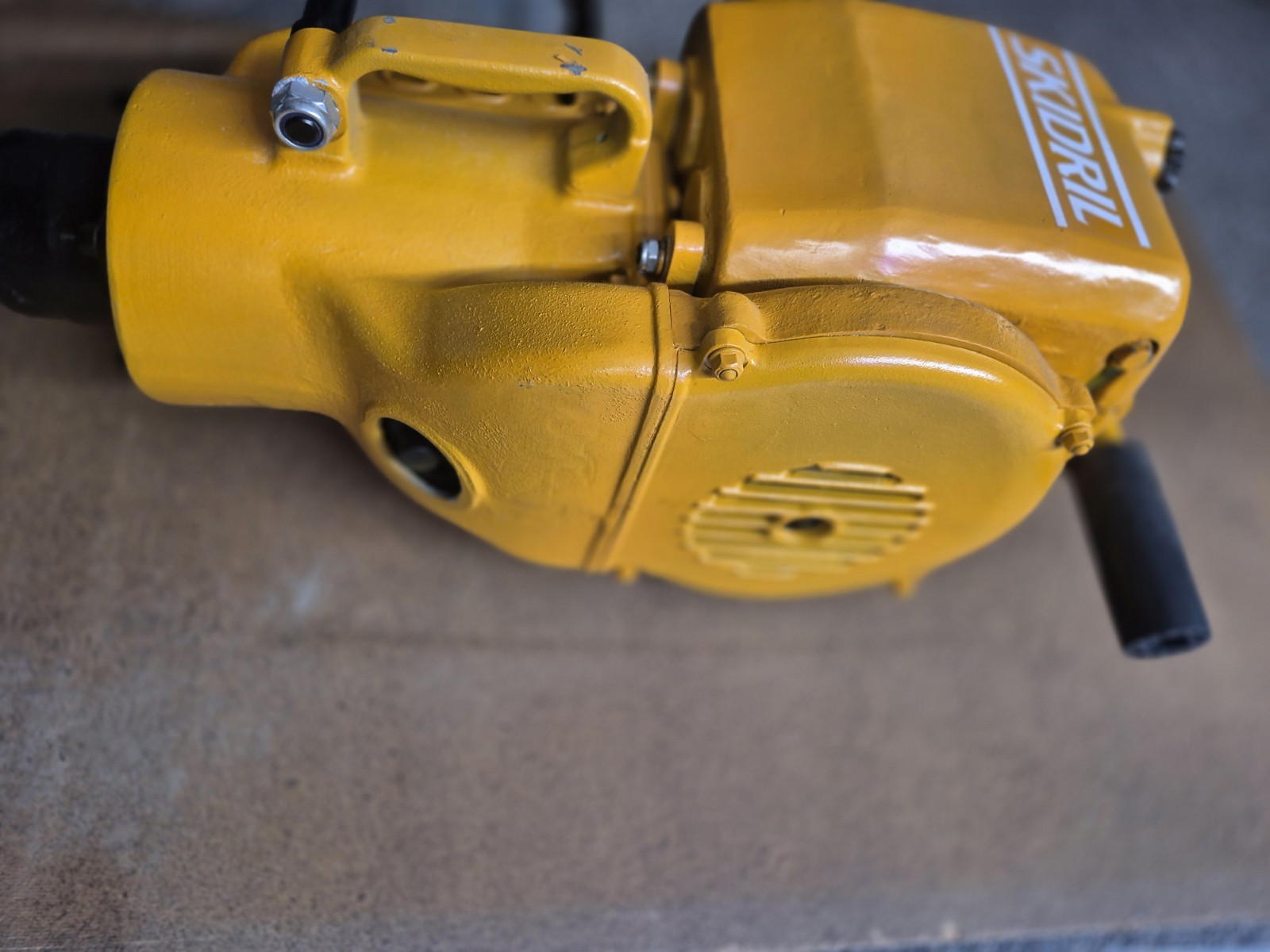 NOS SKIDRIL 180 GAS 4 STROKE BREAKER/DRILLING/PAVING HAMMER W ATTACHMENTS (W3)