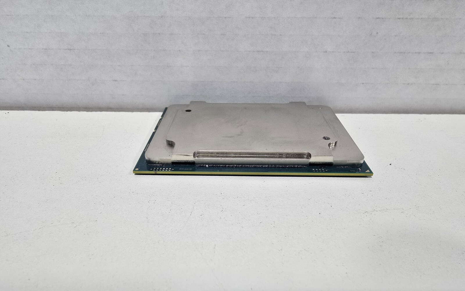 Intel Xeon Gold 5220 18 Core Server Processor CPU SRFBJ 2.2 GHz FCLGA3647